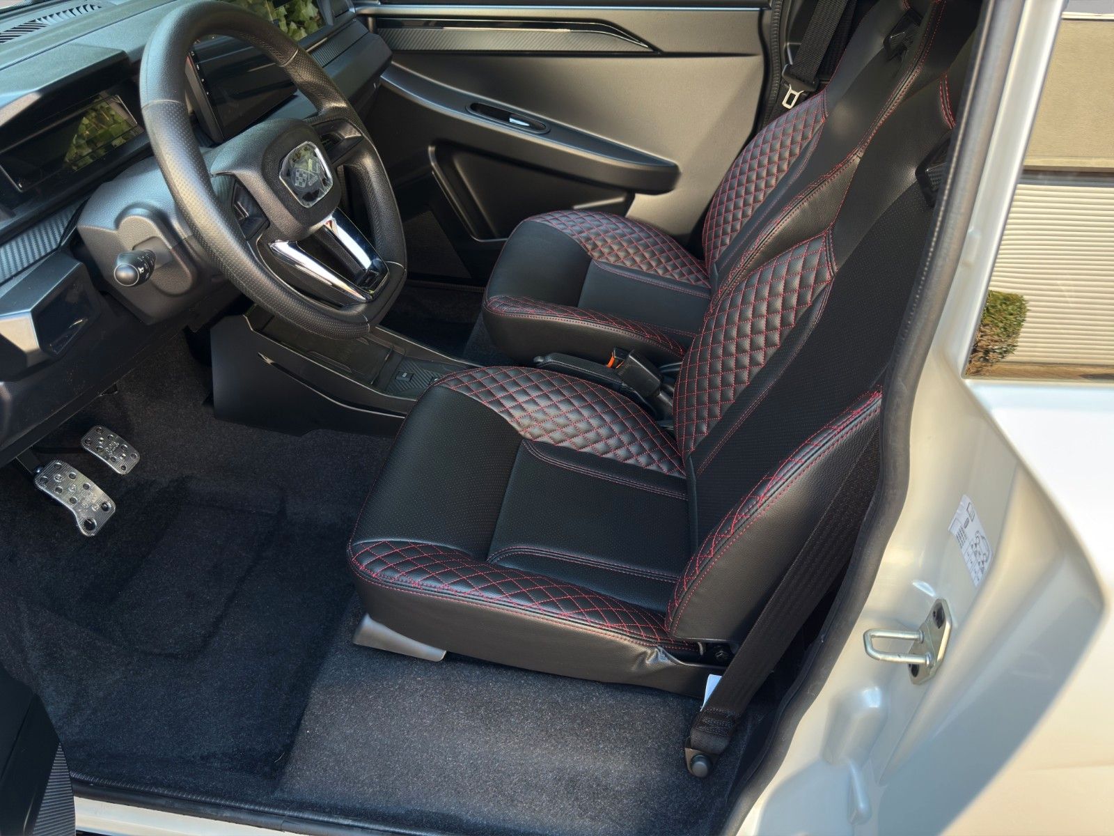 Fahrzeugabbildung Ligier JS 50 Sport Ultimate *Servo* *CarPlay*