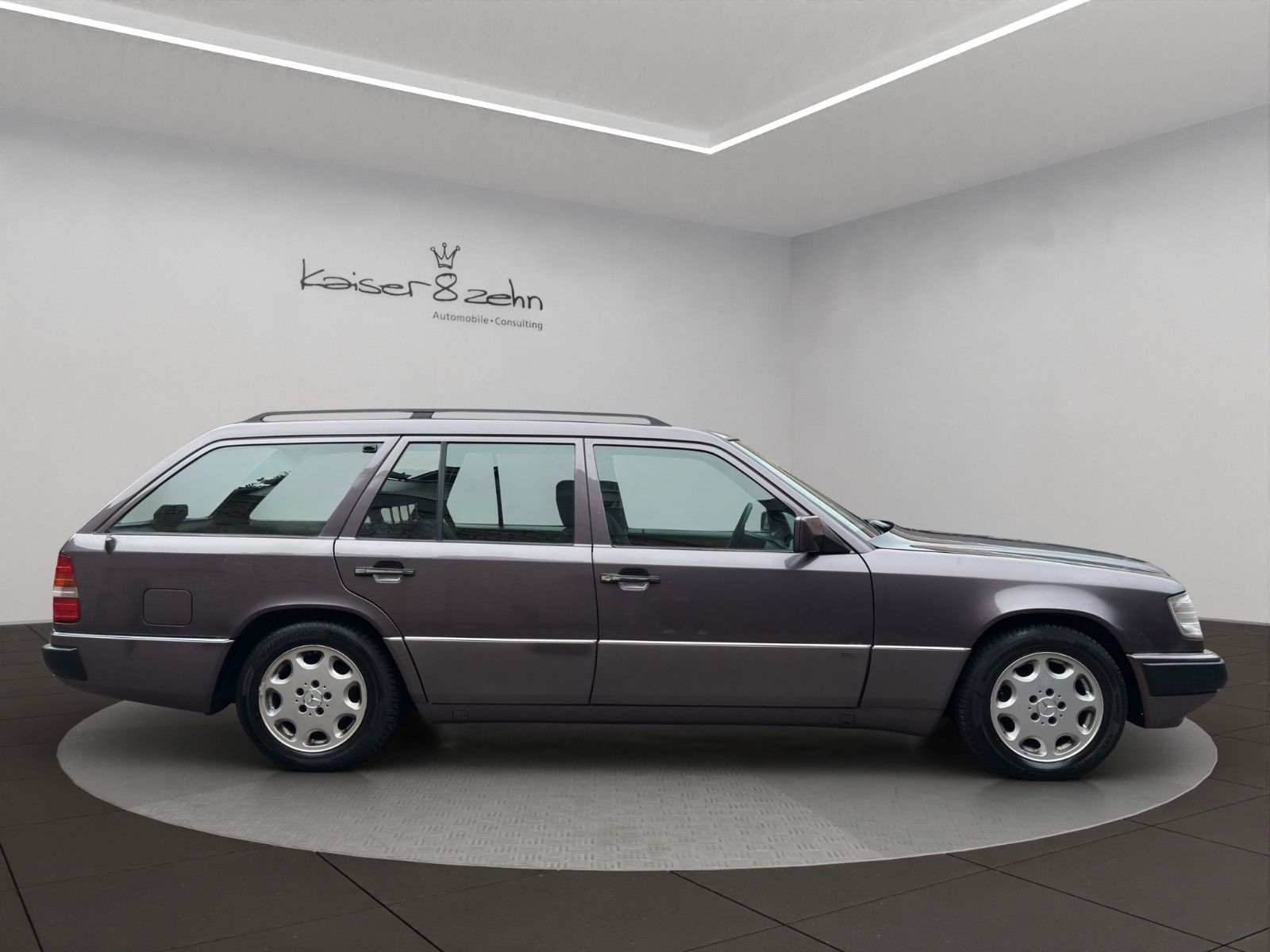 Fahrzeugabbildung Mercedes-Benz 220 TE (S124)
