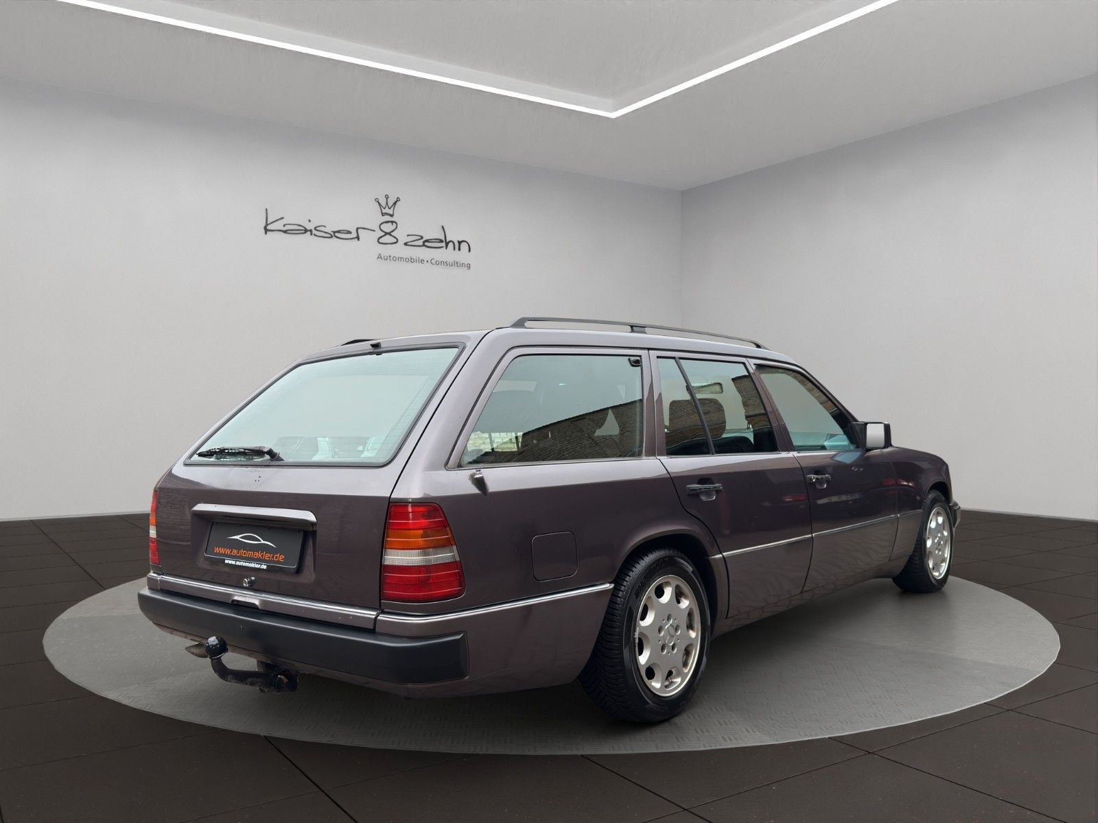 Fahrzeugabbildung Mercedes-Benz 220 TE (S124)