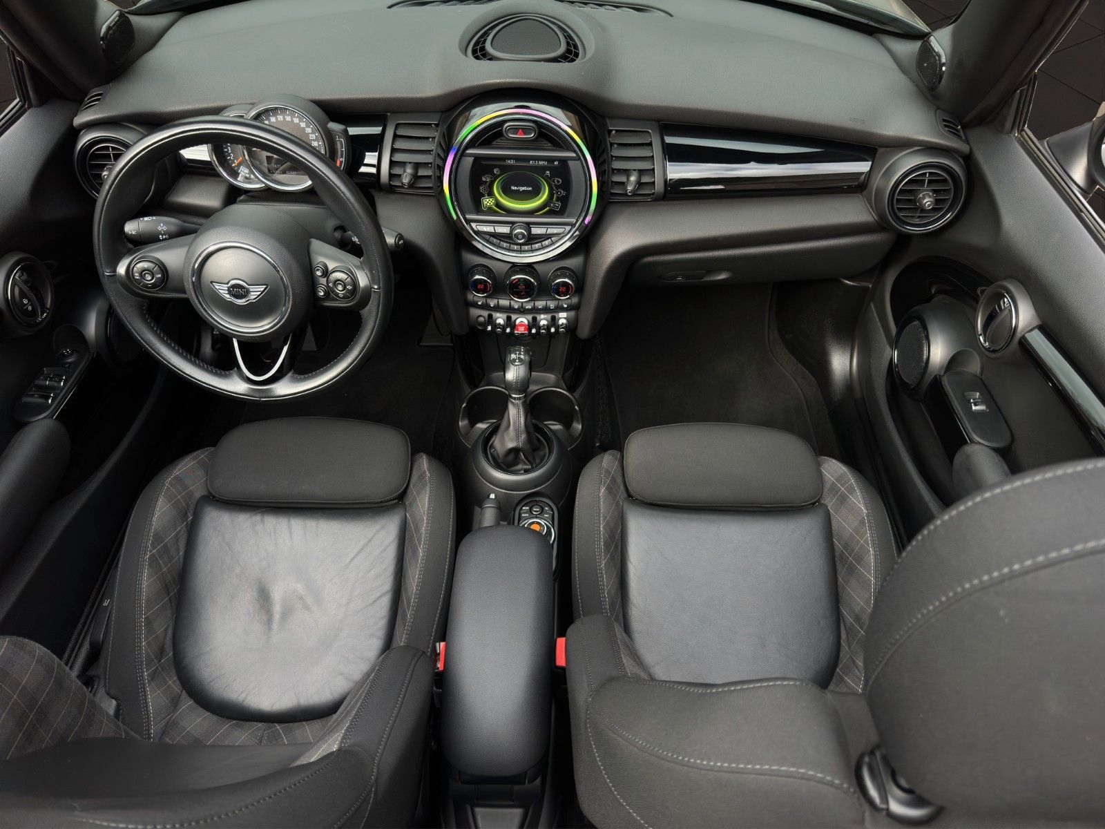 Fahrzeugabbildung MINI Cooper Cabrio *Automatik*