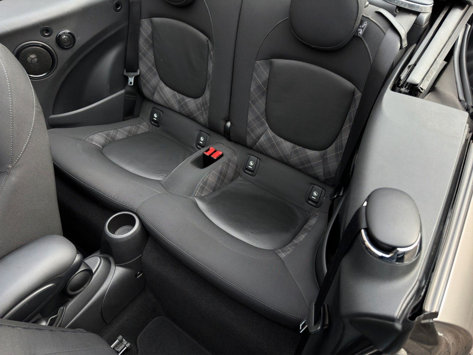 Fahrzeugabbildung MINI Cooper Cabrio *Automatik*