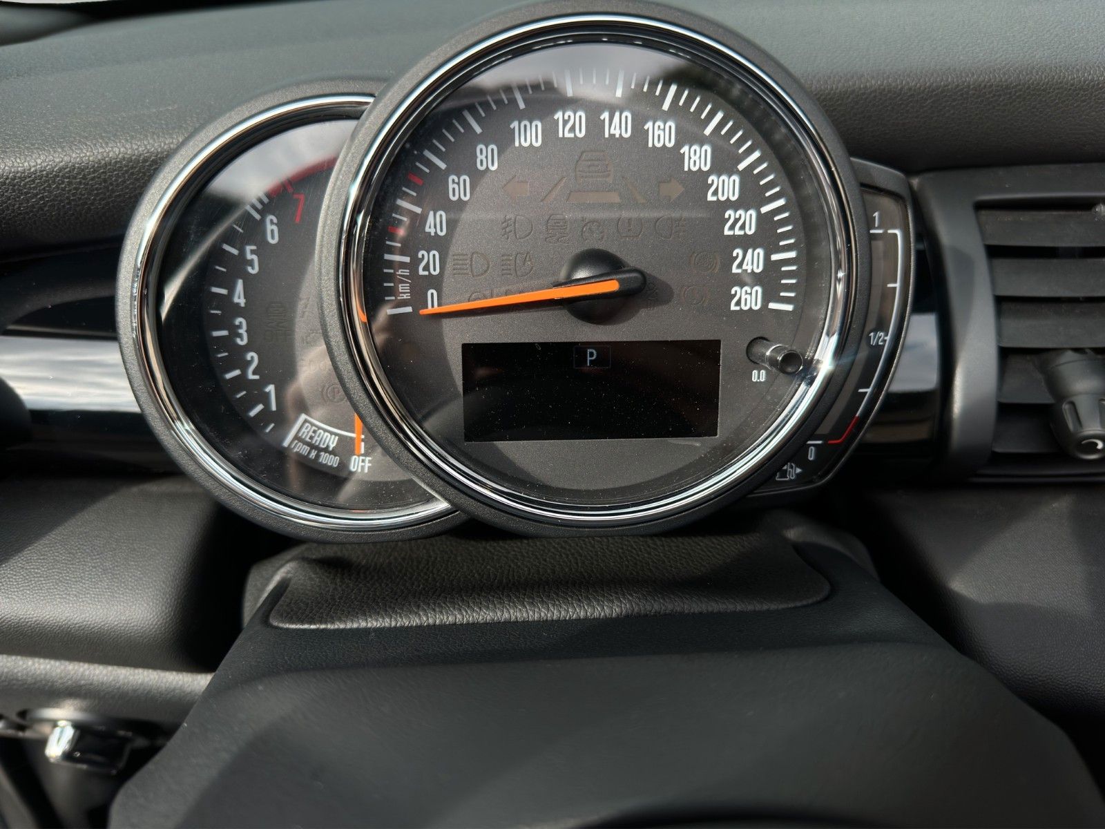 Fahrzeugabbildung MINI Cooper Cabrio *Automatik*