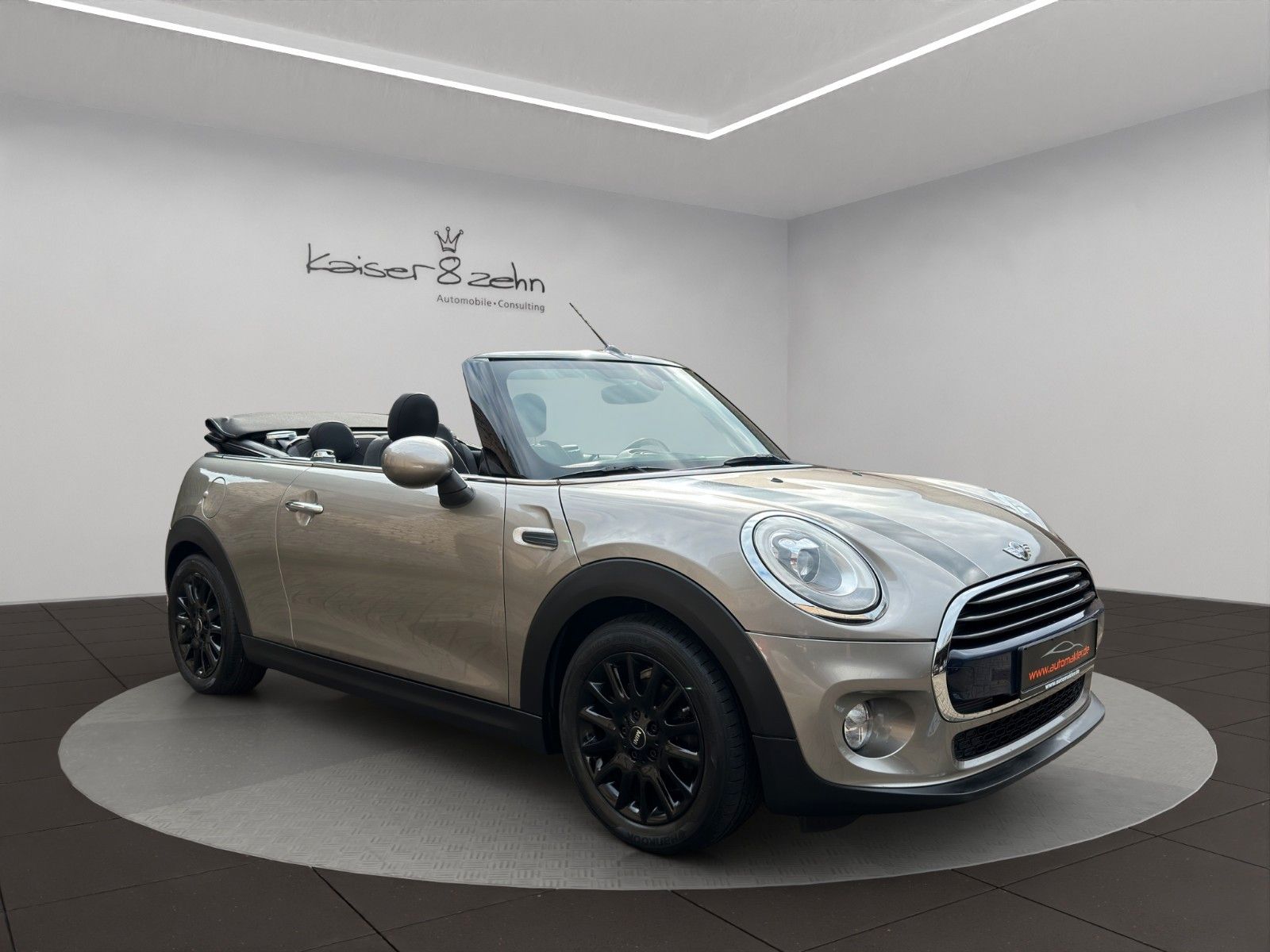 Fahrzeugabbildung MINI Cooper Cabrio *Automatik*