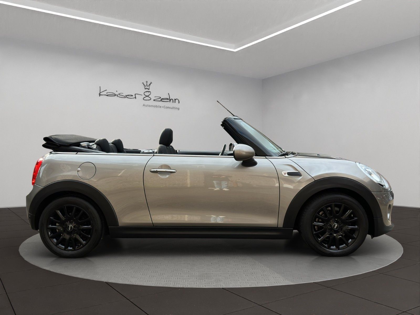 Fahrzeugabbildung MINI Cooper Cabrio *Automatik*