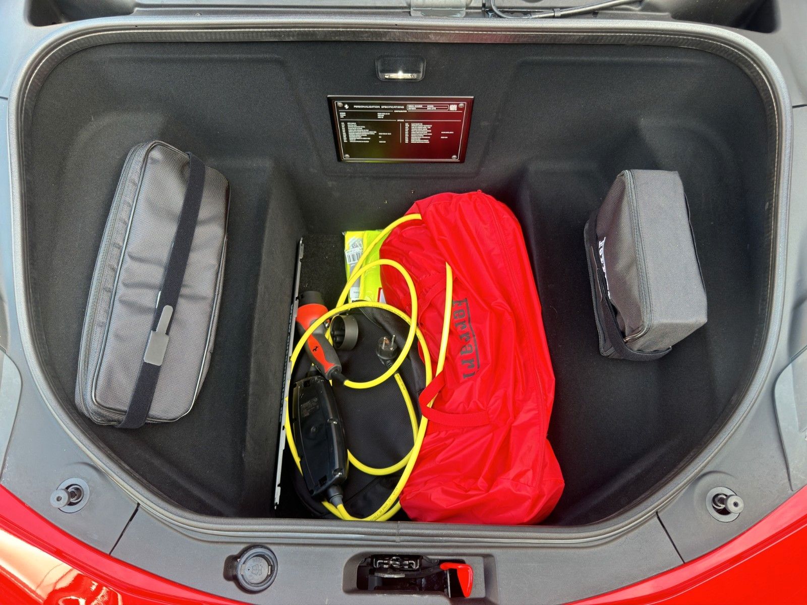 Fahrzeugabbildung Ferrari 296 GTB *Lift* *Racing Sitze*