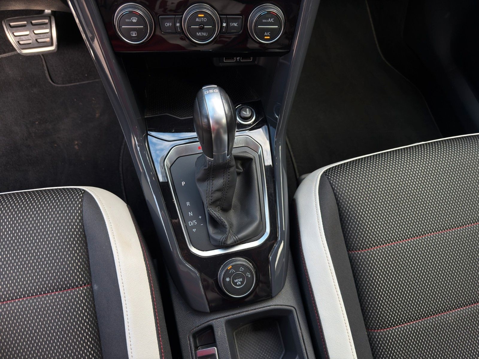 Fahrzeugabbildung Volkswagen T-Roc Sport 4Motion *Allrad*