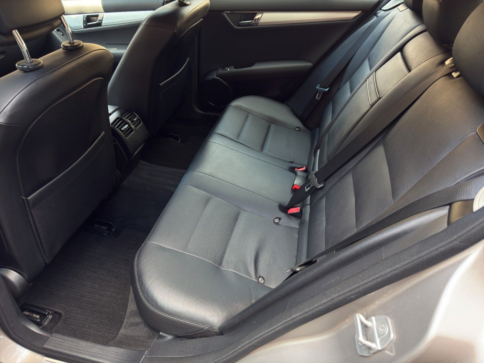 Fahrzeugabbildung Mercedes-Benz C 350 T Avantgarde *2.Hand* *Lückenlos Mercedes*
