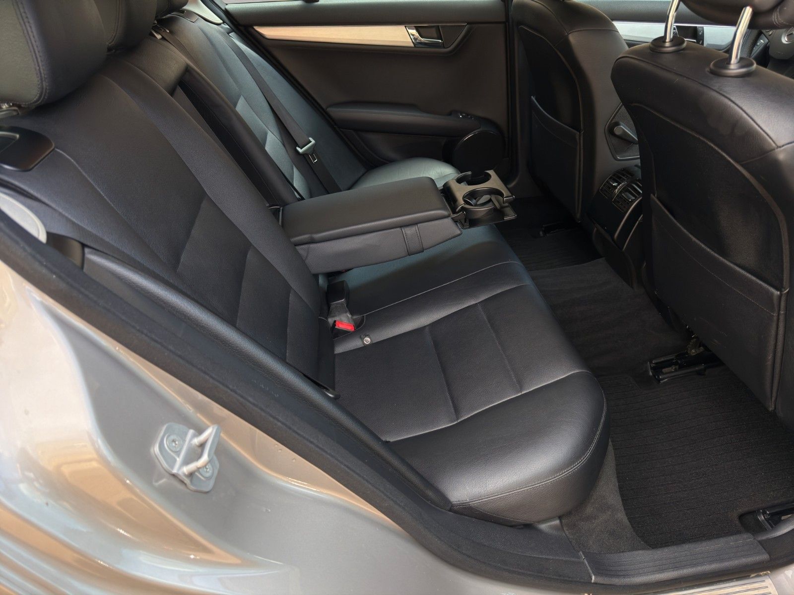 Fahrzeugabbildung Mercedes-Benz C 350 T Avantgarde *2.Hand* *Lückenlos Mercedes*