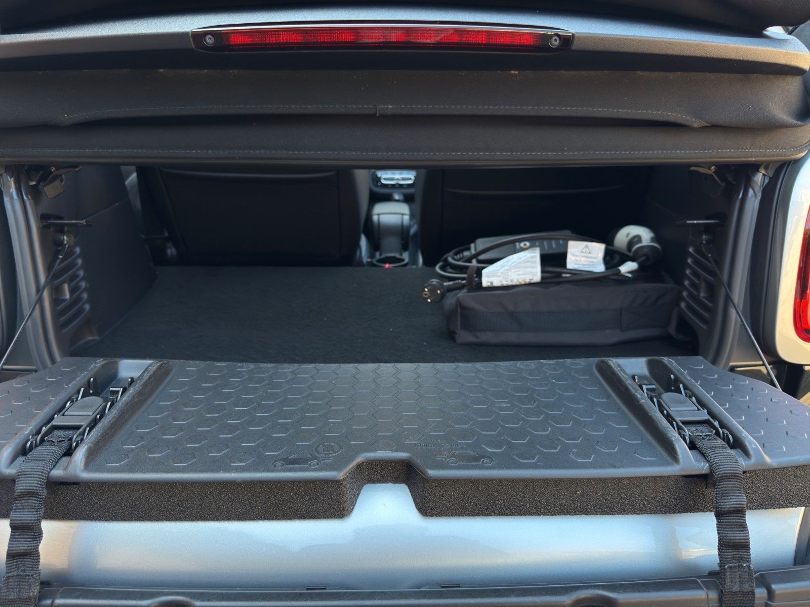 Fahrzeugabbildung Smart ForTwo Cabrio EQ Prime *Leder* *Brabusfelgen*