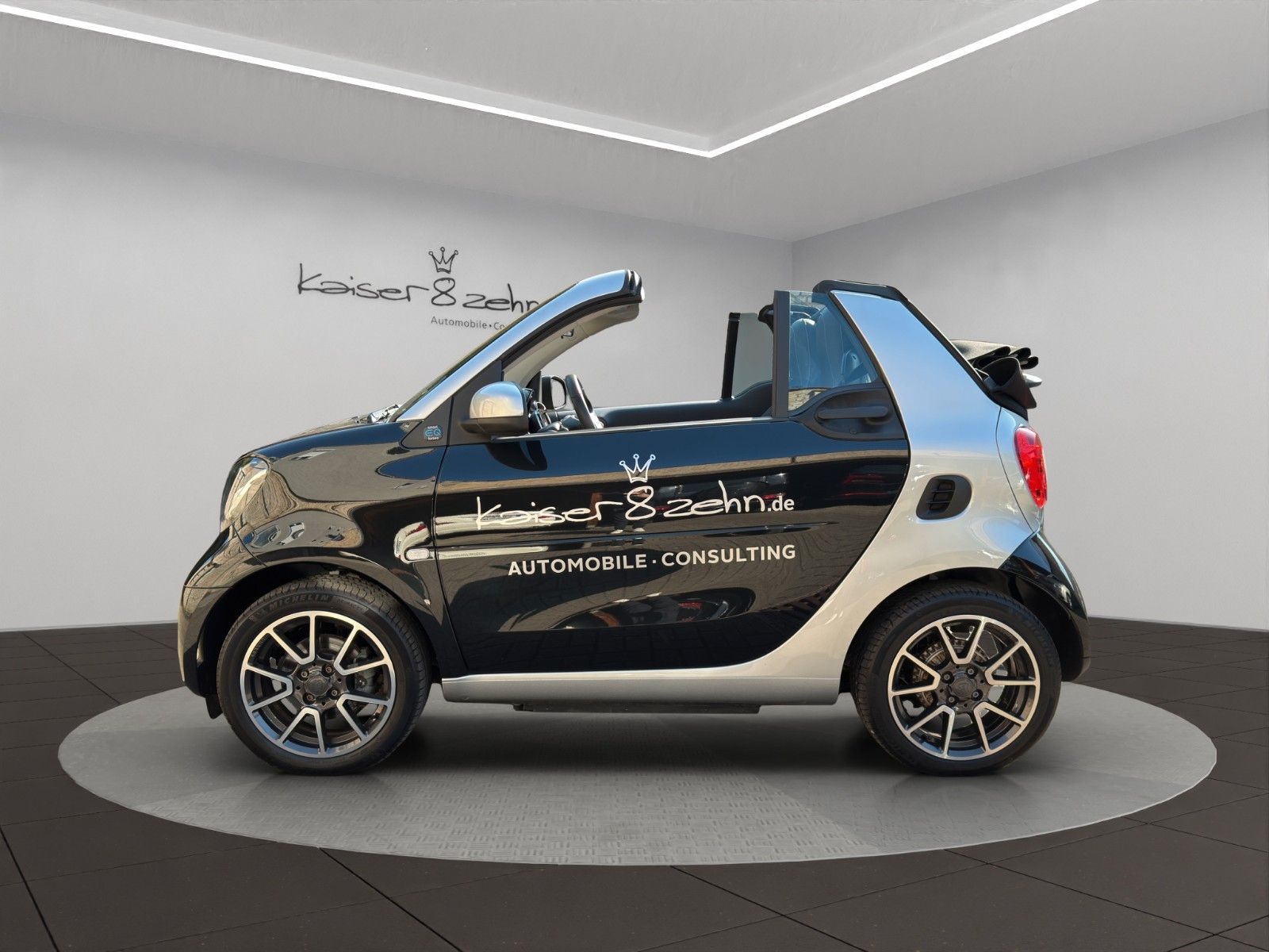 Fahrzeugabbildung Smart ForTwo Cabrio EQ Prime *Leder* *Brabusfelgen*