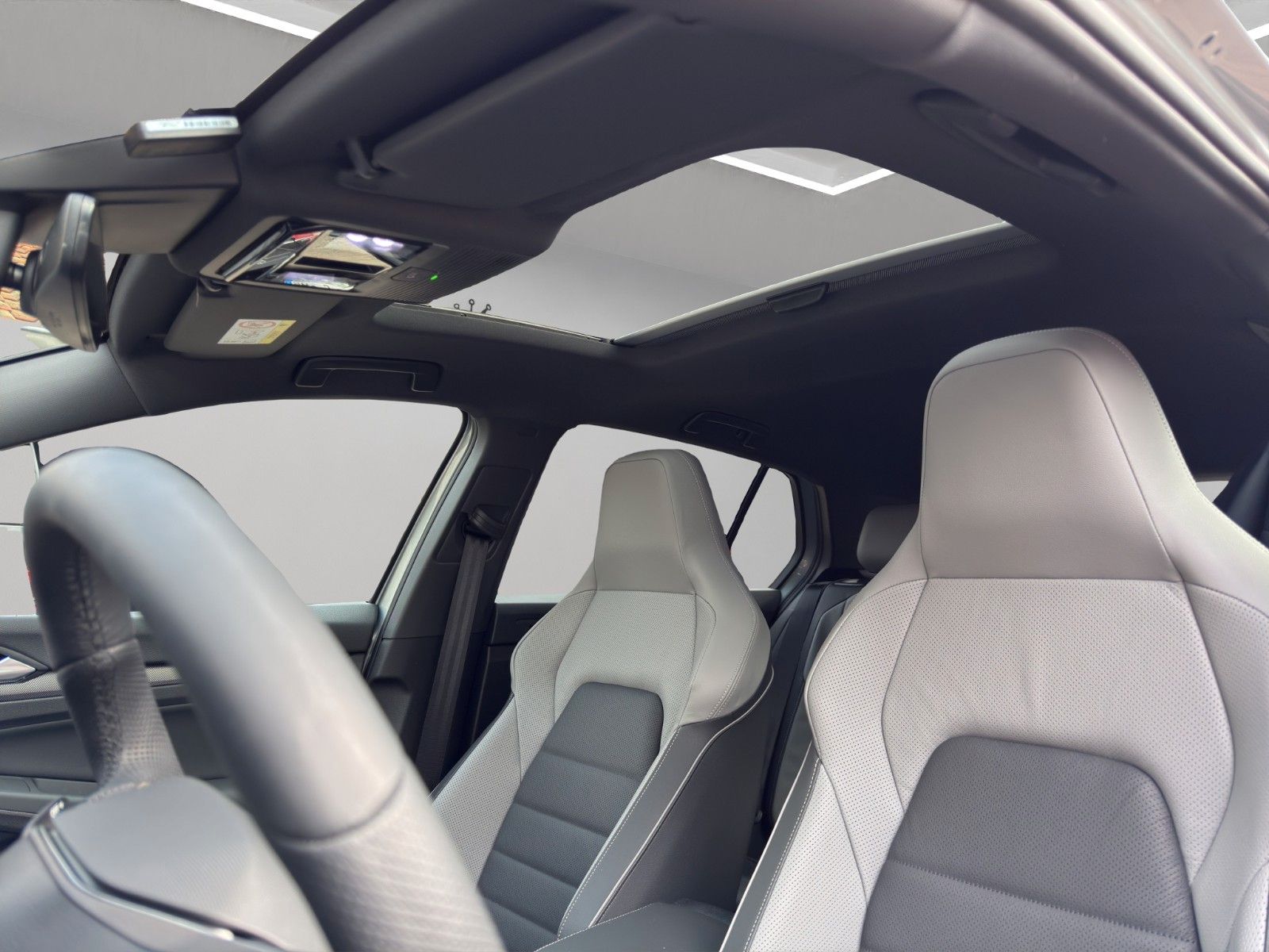 Fahrzeugabbildung Volkswagen Golf VIII GTE 1.5 TSI eHybrid