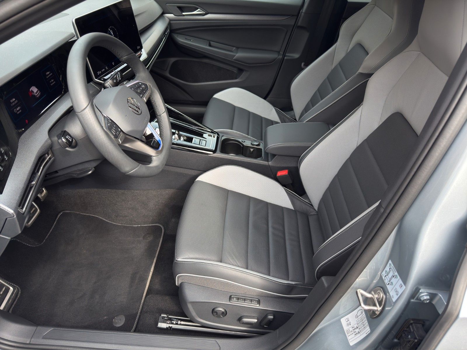Fahrzeugabbildung Volkswagen Golf VIII GTE 1.5 TSI eHybrid