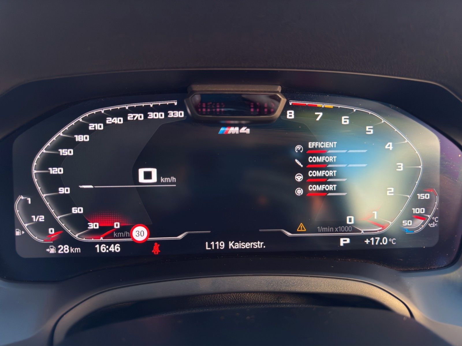 Fahrzeugabbildung BMW M4 Cabriolet xDrive Competition