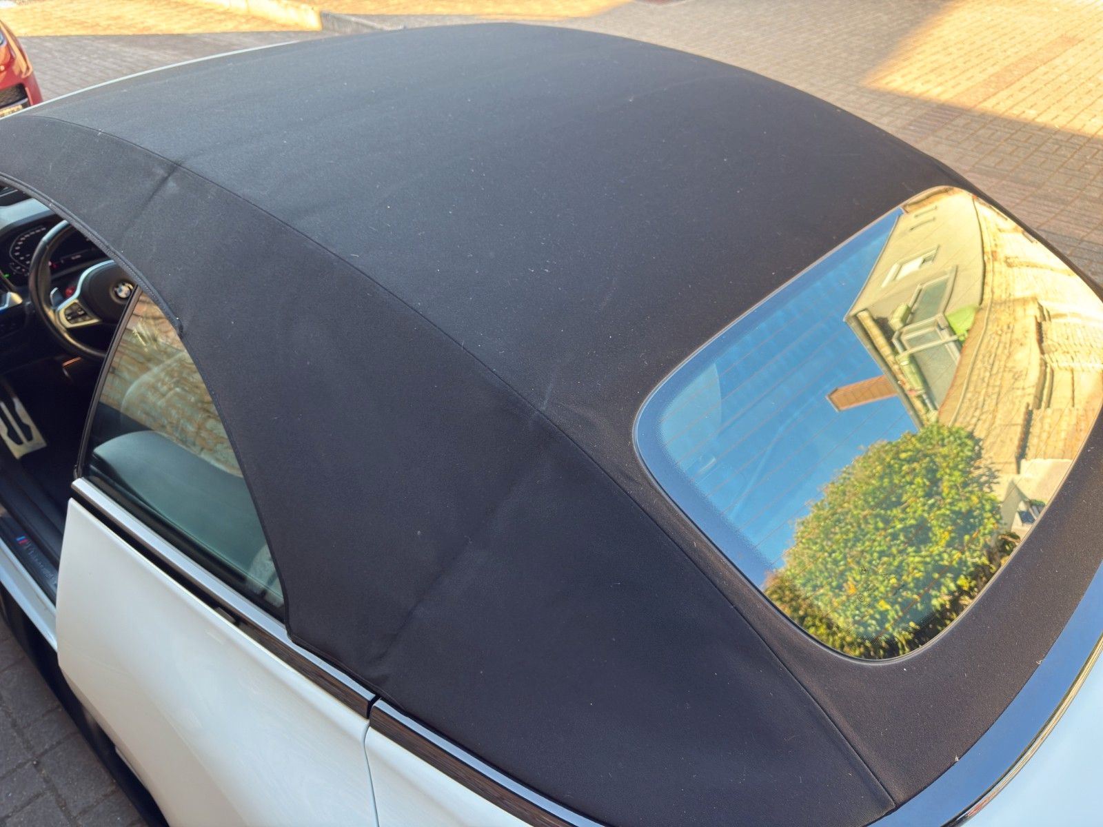Fahrzeugabbildung BMW M4 Cabriolet xDrive Competition