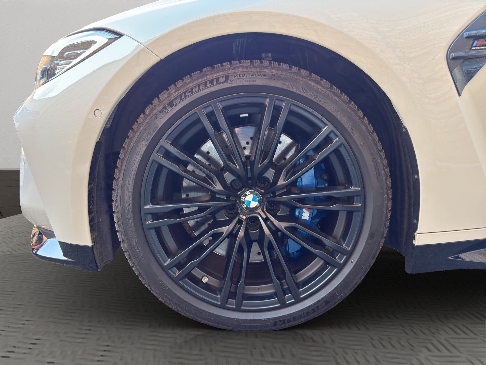 Fahrzeugabbildung BMW M4 Cabriolet xDrive Competition