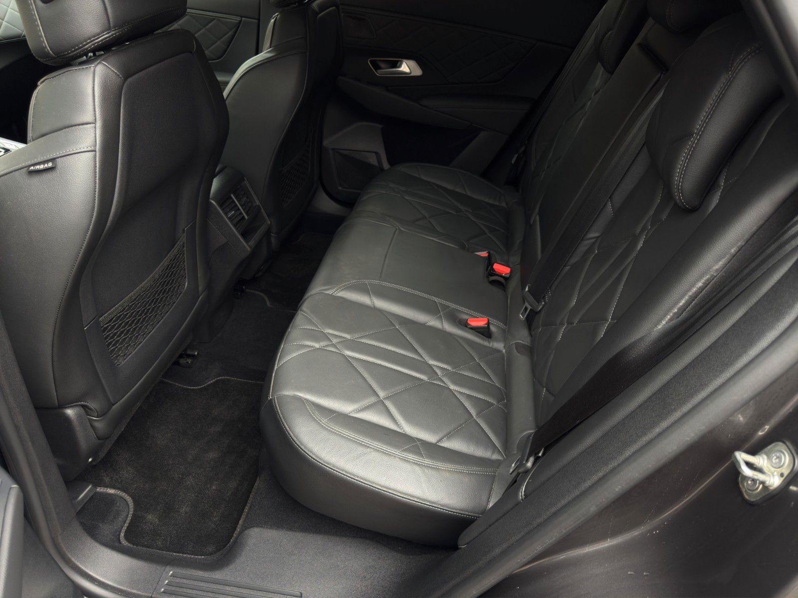 Fahrzeugabbildung DS Automobiles DS7 Crossback BlueHDi 130 Aut. Bastille+