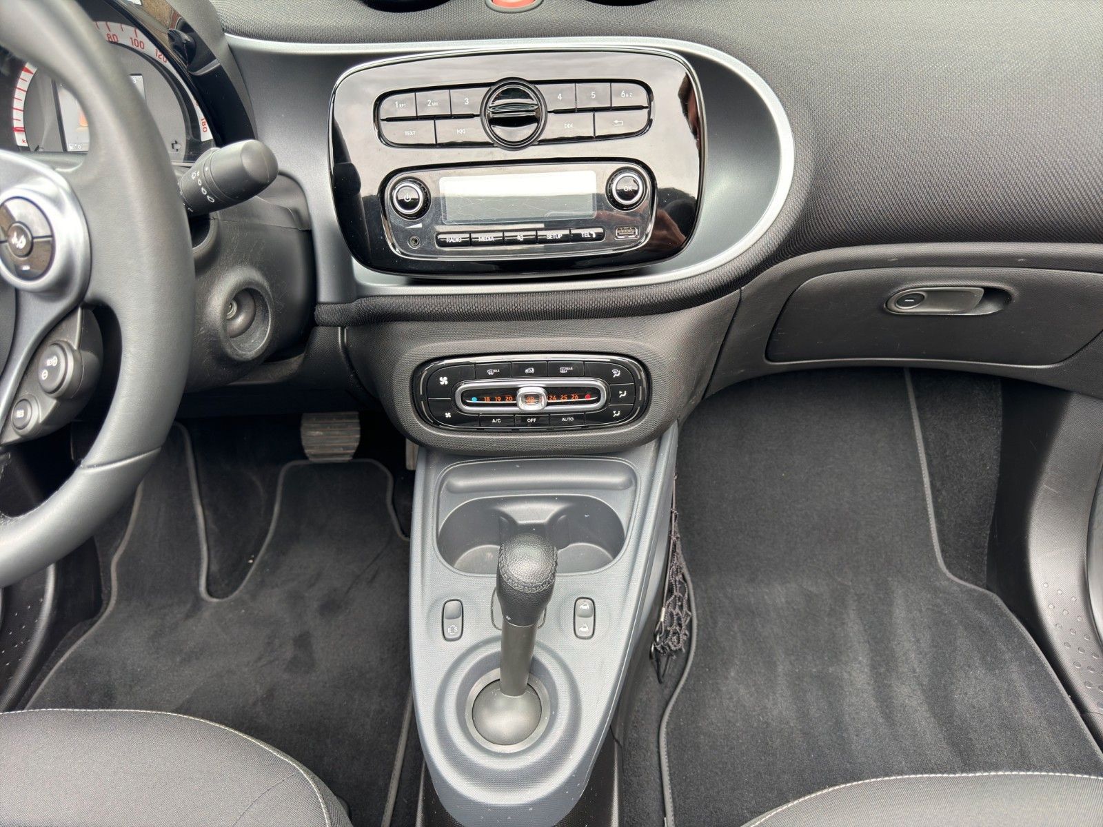 Fahrzeugabbildung Smart ForTwo Cabrio Passion *Bluetooth* *Regensensor*