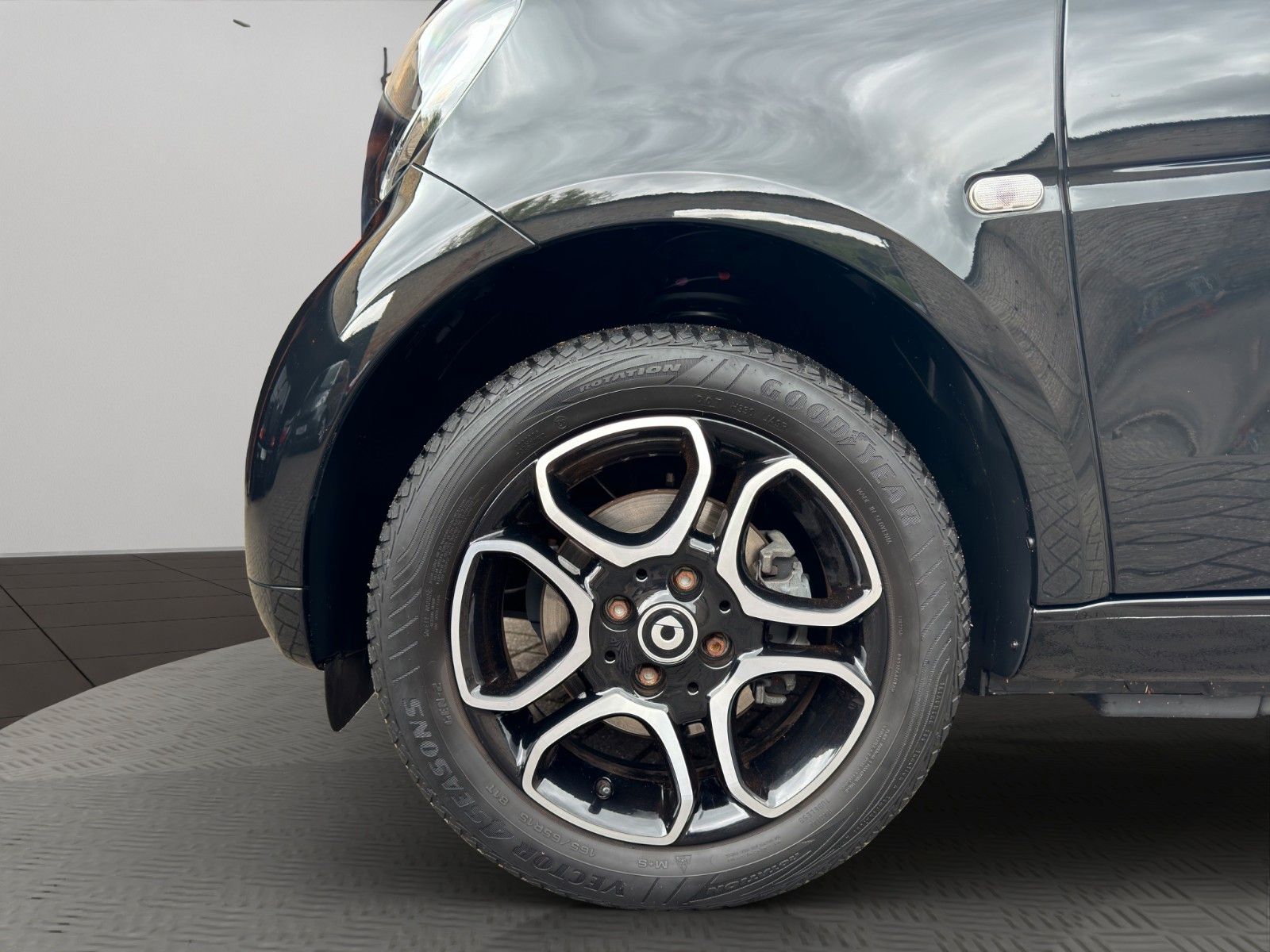 Fahrzeugabbildung Smart ForTwo Cabrio Passion *Bluetooth* *Regensensor*