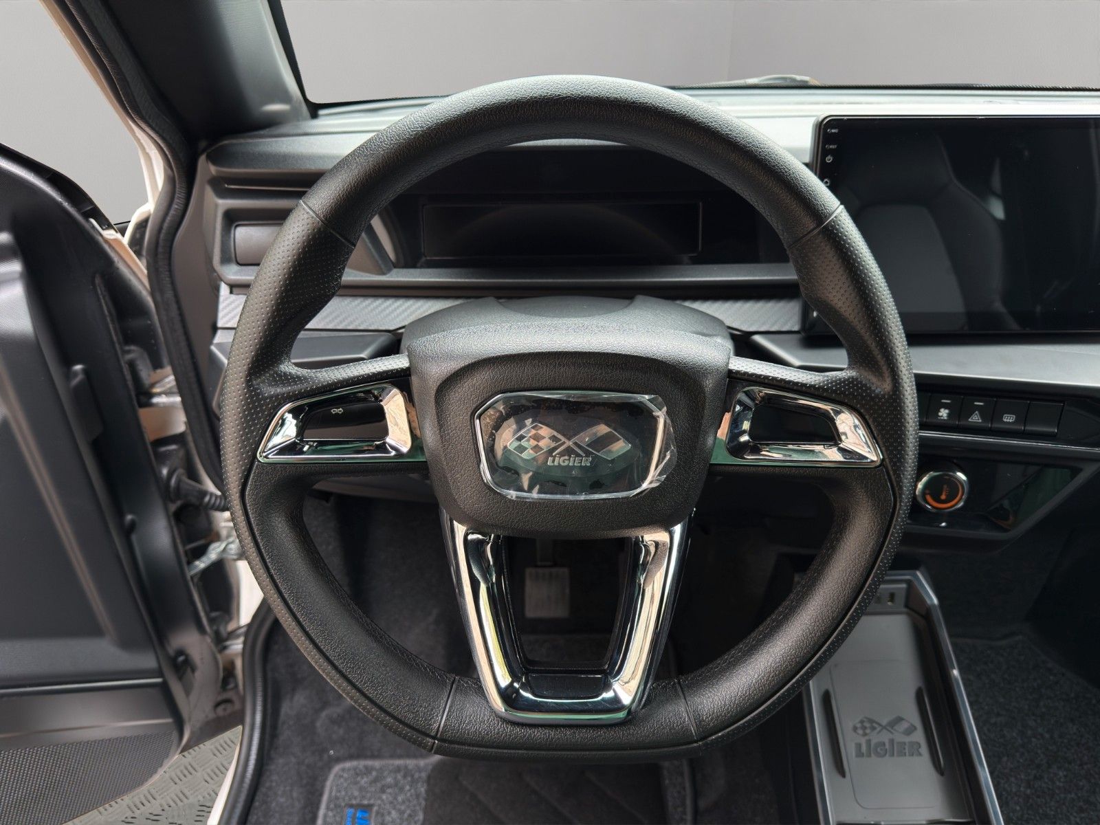 Fahrzeugabbildung Ligier JS 50 Select *CarPlay* *MJ 2025 sofort*