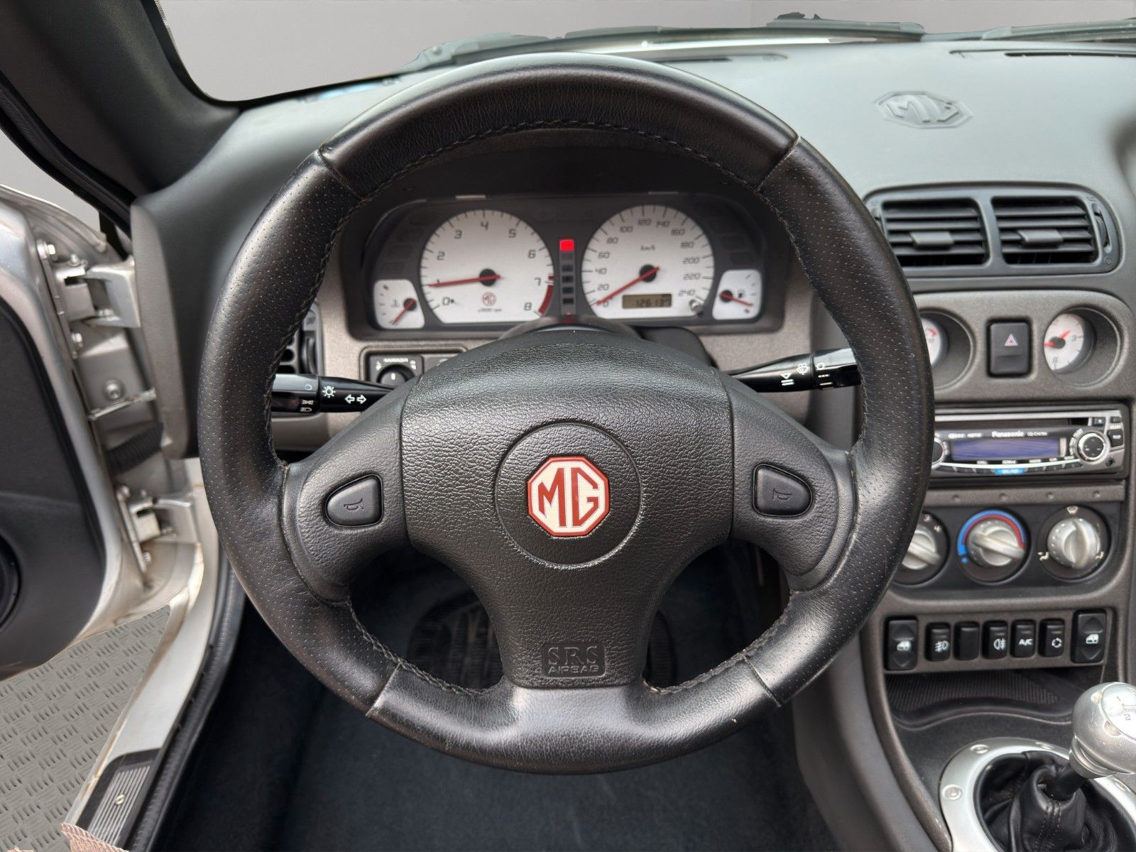 Fahrzeugabbildung MG TF 135