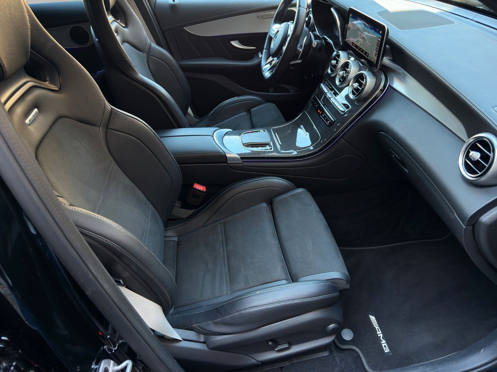 Fahrzeugabbildung Mercedes-Benz GLC 63 AMG S 4Matic *Junge Sterne 10/2026*