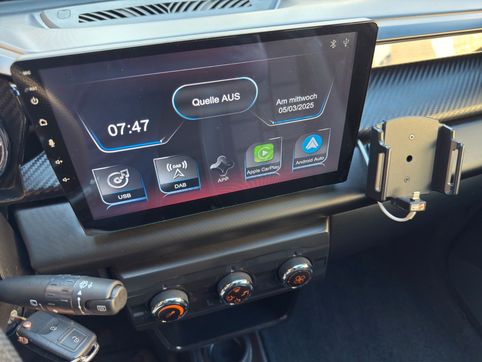 Fahrzeugabbildung Ligier JS 60 Chic *CarPlay*