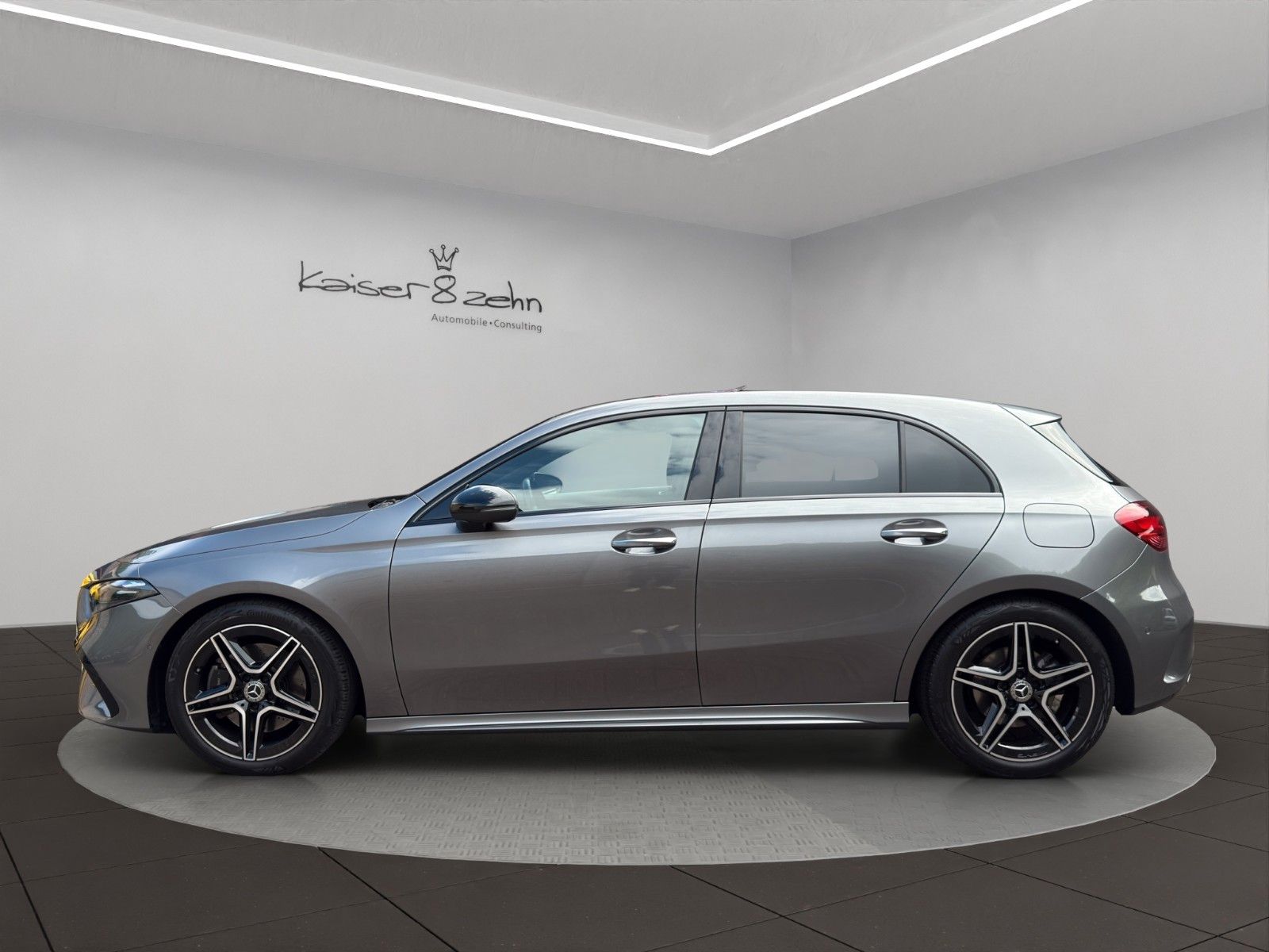 Fahrzeugabbildung Mercedes-Benz A 220 d AMG Line Advanced Plus