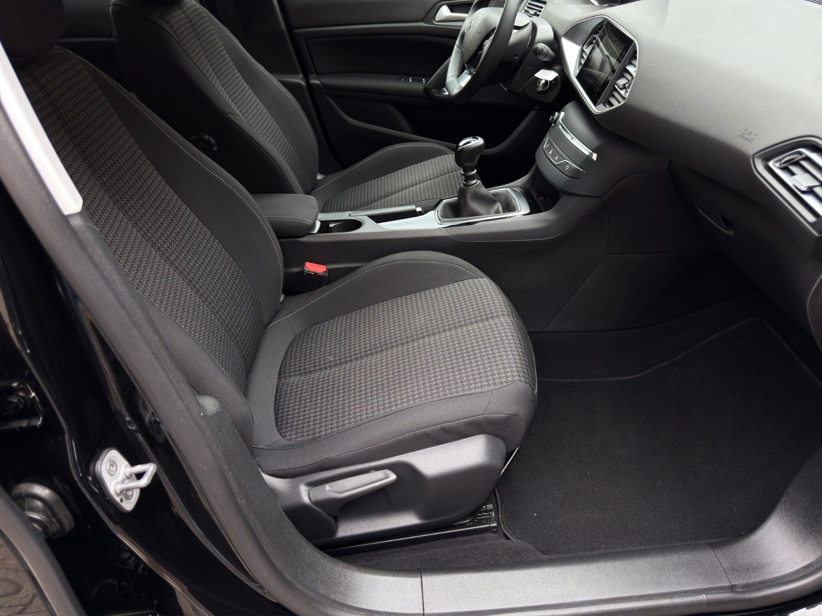 Fahrzeugabbildung Peugeot 308 SW PureTech 130 Active Pack *PDC*