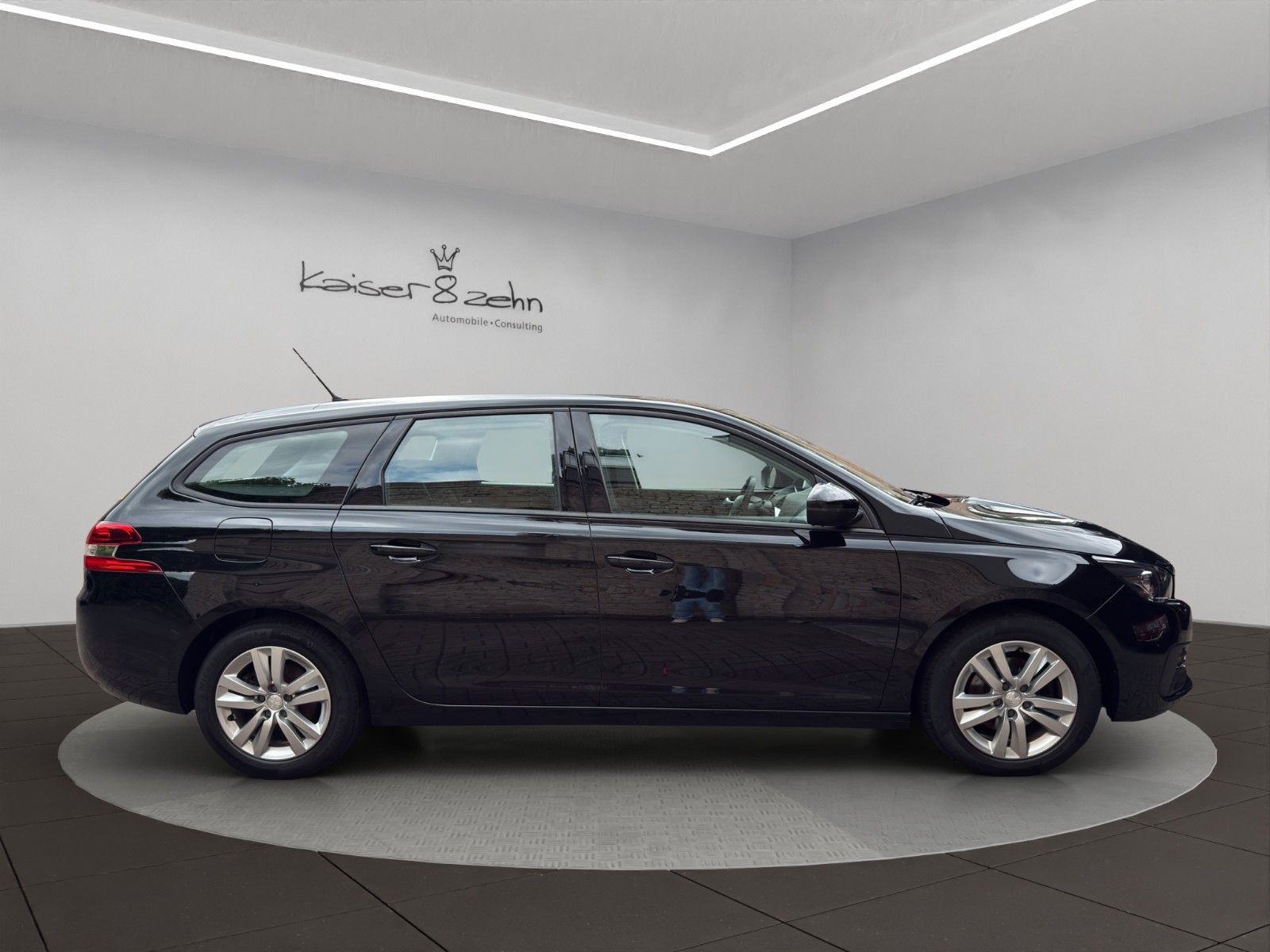 Fahrzeugabbildung Peugeot 308 SW PureTech 130 Active Pack *PDC*