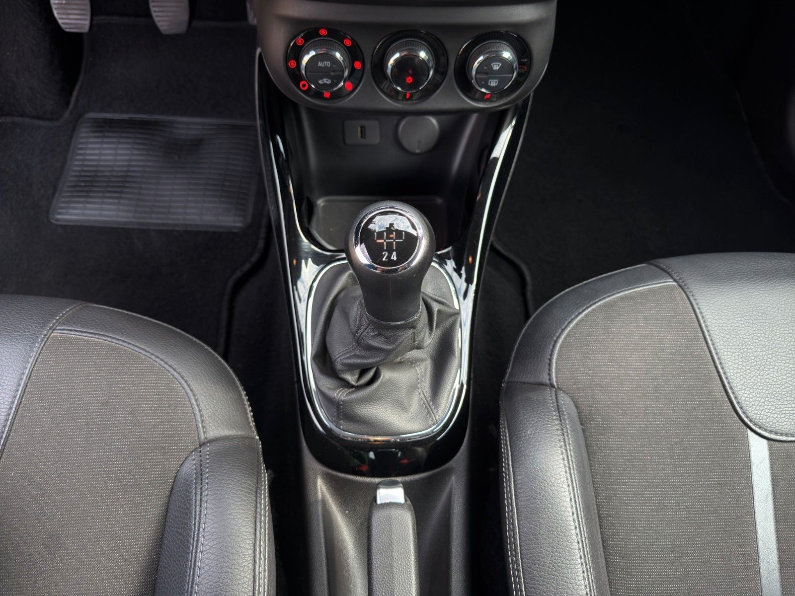 Fahrzeugabbildung Opel Adam 1.4 Slam *Lenkradheizung* *PDC*