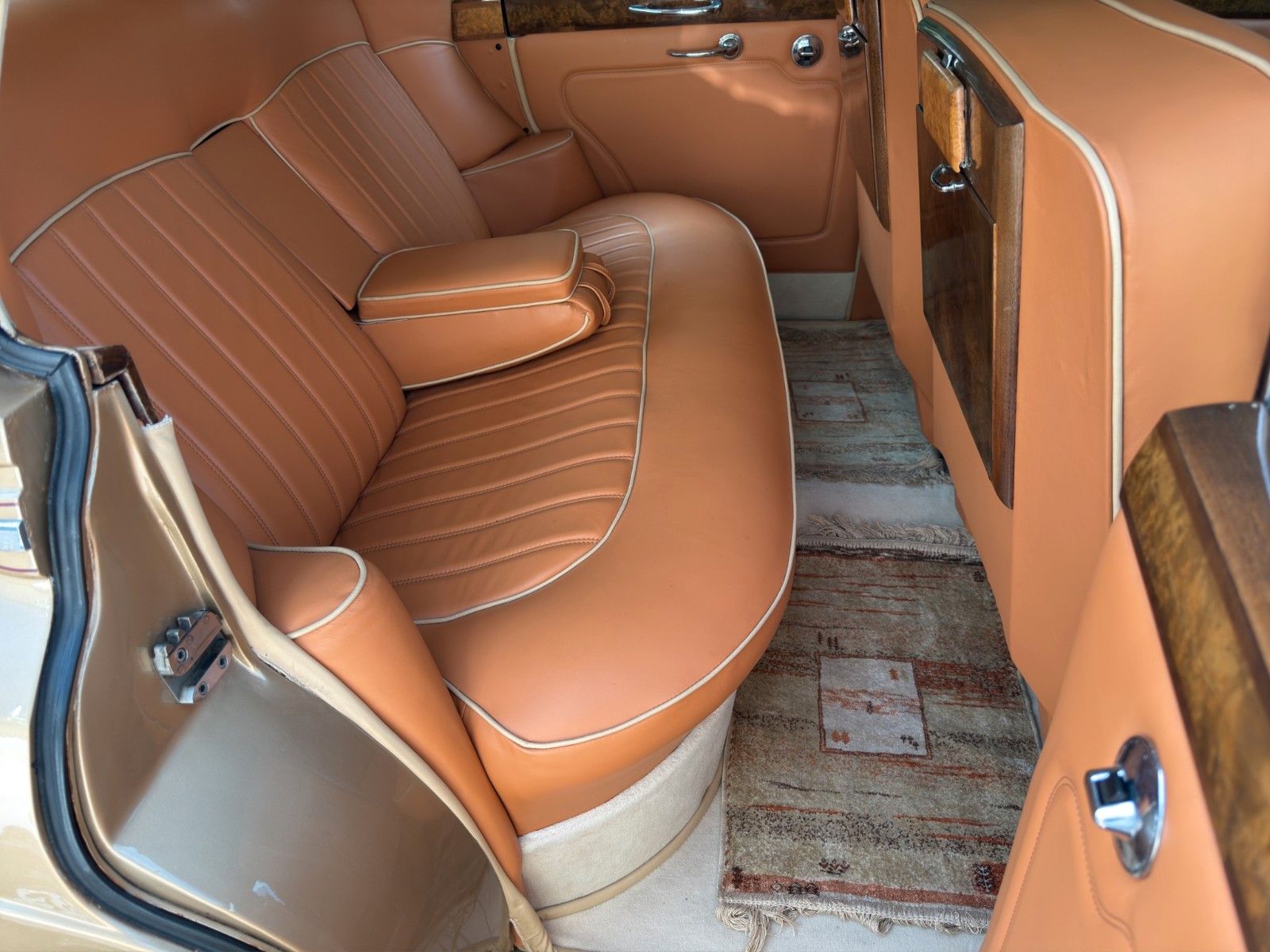 Fahrzeugabbildung Rolls-Royce Silver Cloud II *Classic Data 2-*
