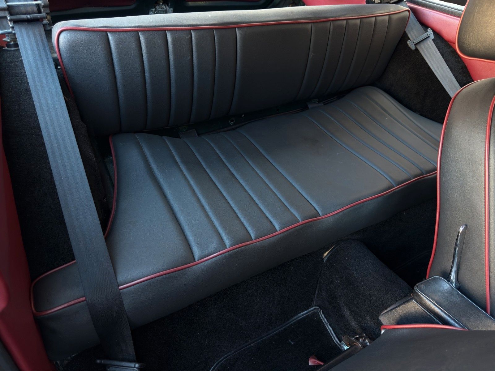Fahrzeugabbildung MG MGB GT MkIII *Classic Data 3*