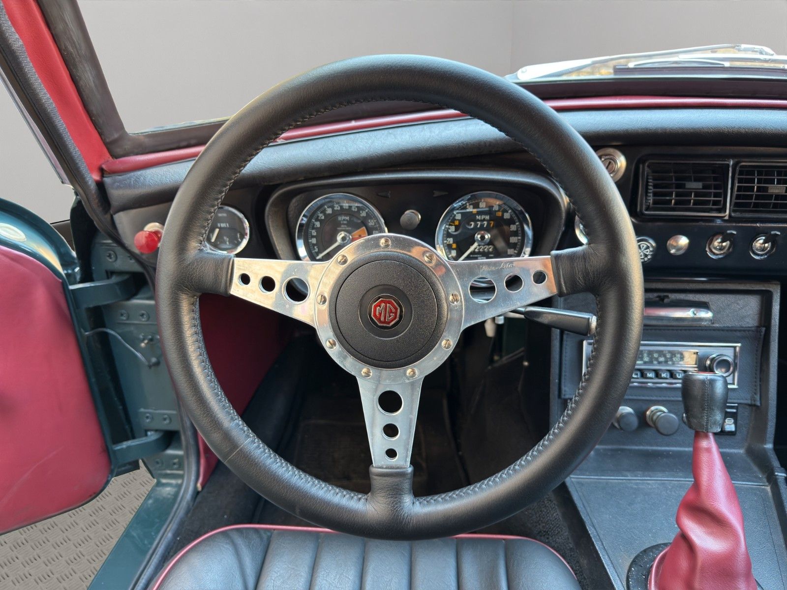 Fahrzeugabbildung MG MGB GT MkIII *Classic Data 3*