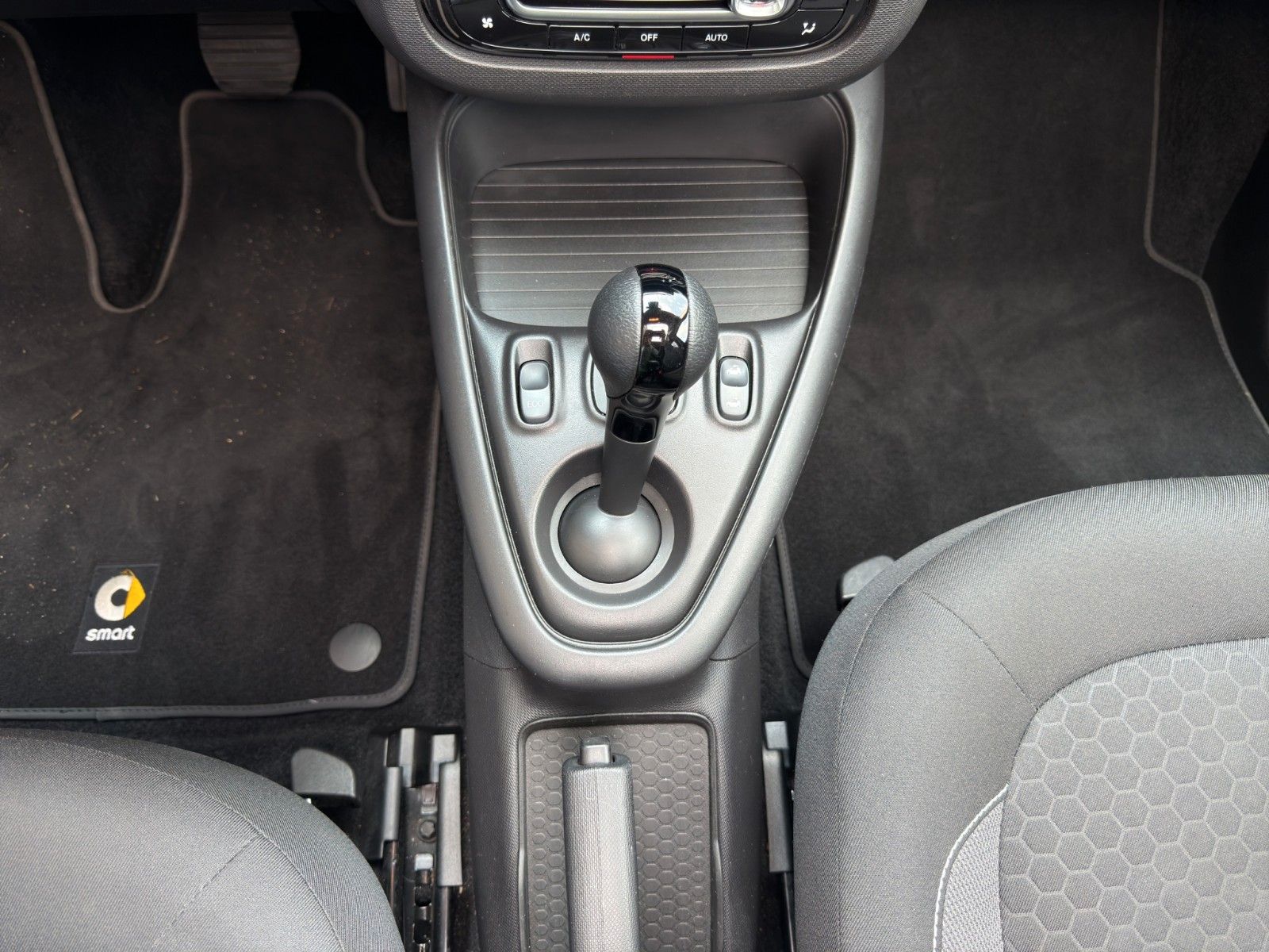 Fahrzeugabbildung Smart ForFour EQ Passion *Faltdach*