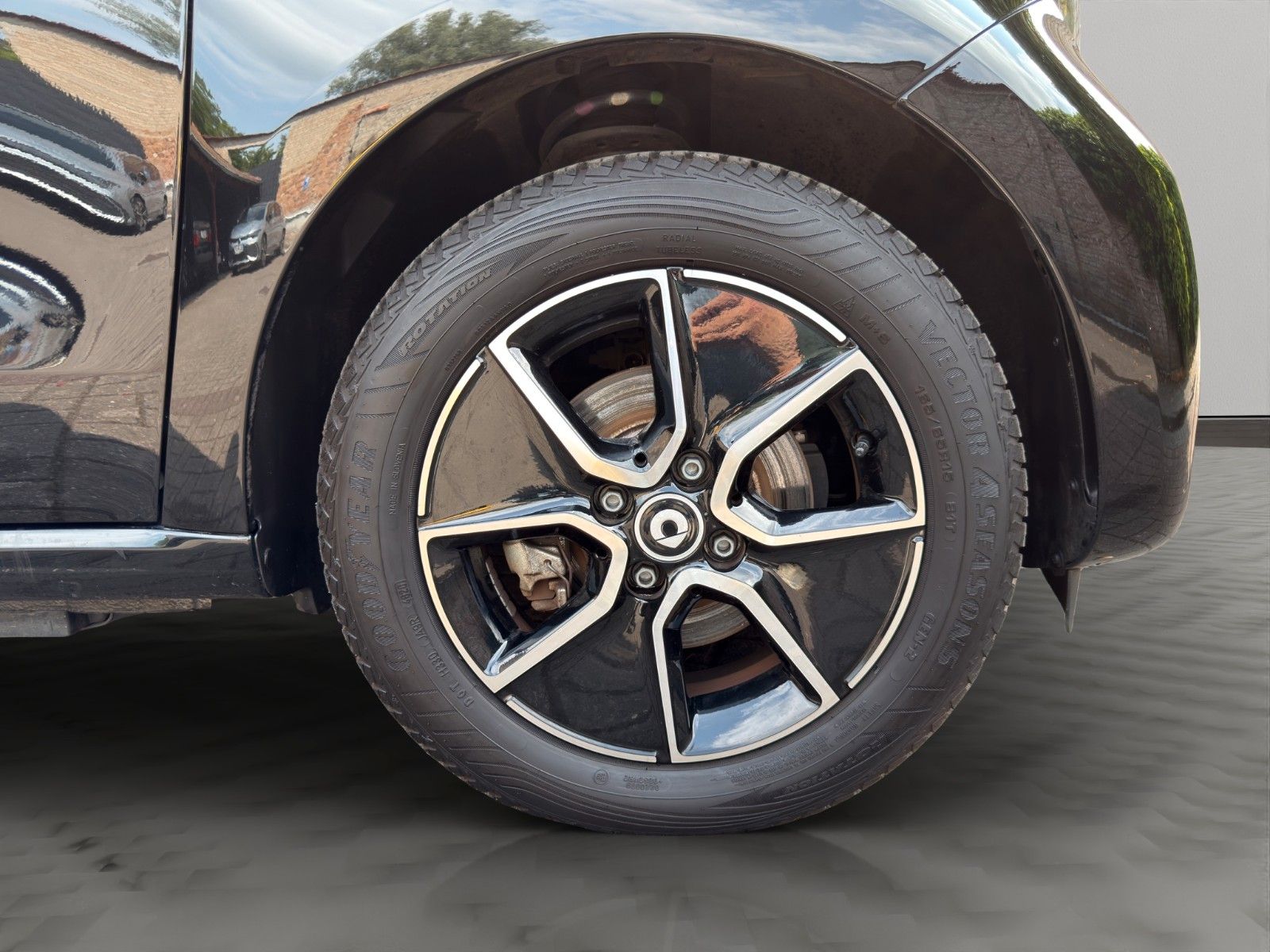 Fahrzeugabbildung Smart ForFour EQ Passion *Faltdach*