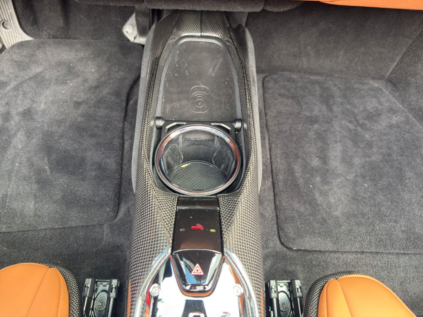 Fahrzeugabbildung Ferrari 296 GTS *Lift* *Bose Soundsystem*