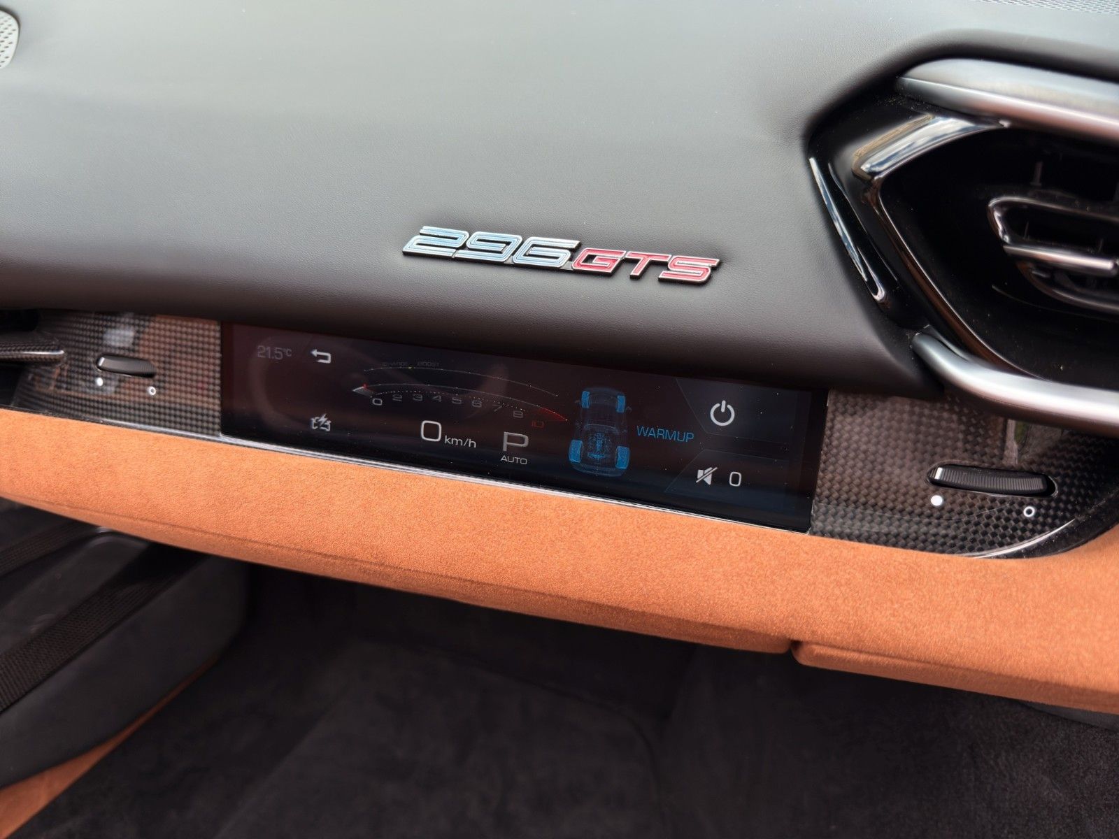 Fahrzeugabbildung Ferrari 296 GTS *Lift* *Bose Soundsystem*