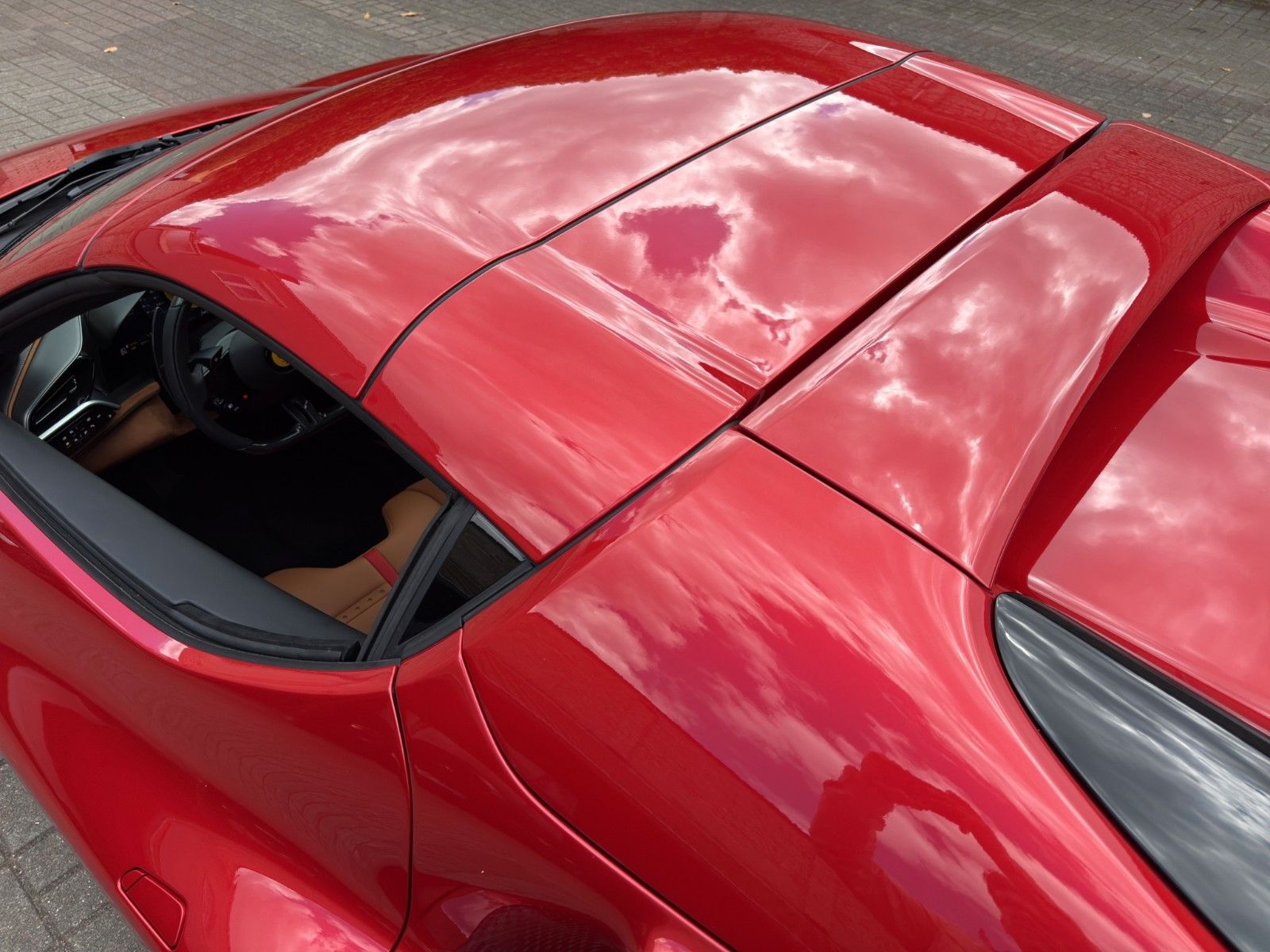 Fahrzeugabbildung Ferrari 296 GTS *Lift* *Bose Soundsystem*