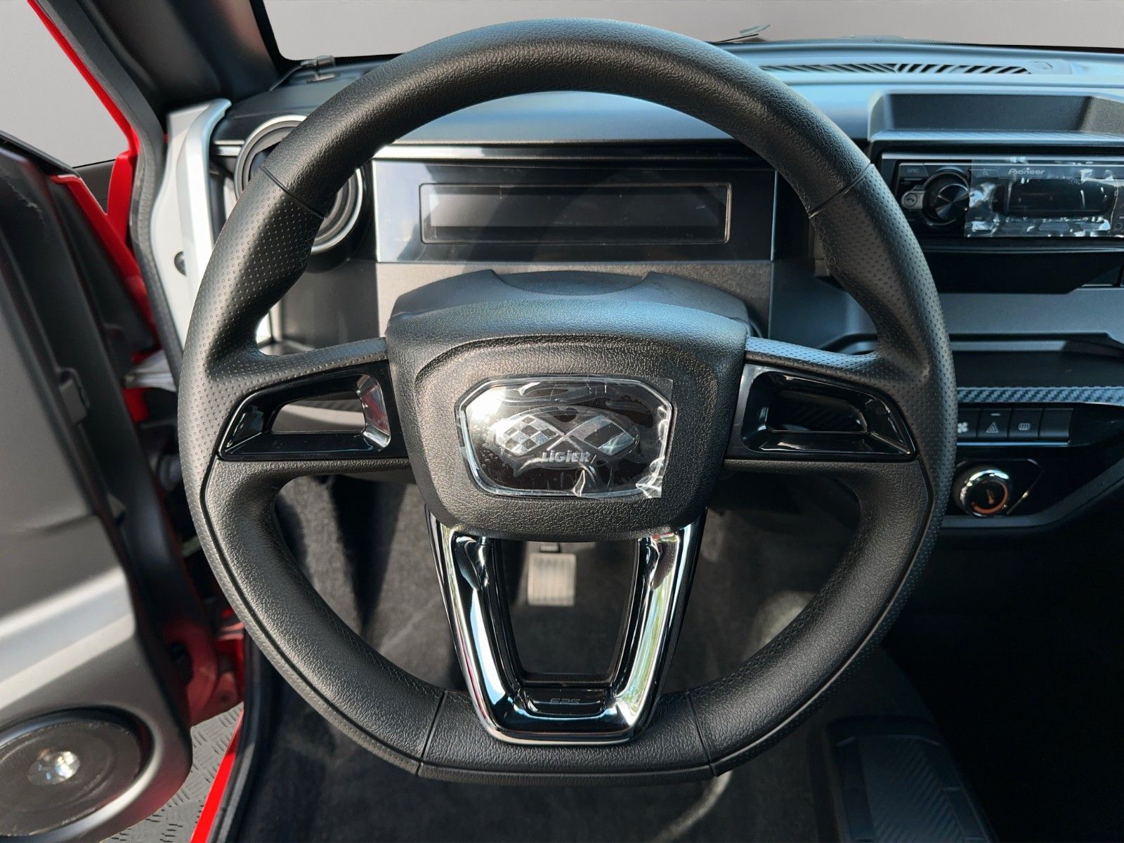 Fahrzeugabbildung Ligier Myli I.DEAL *Diesel* *Servolenkung*