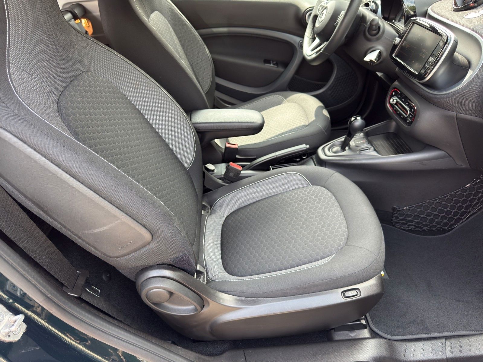 Fahrzeugabbildung Smart ForTwo Coupé EQ Passion *Rückfahrkamera*