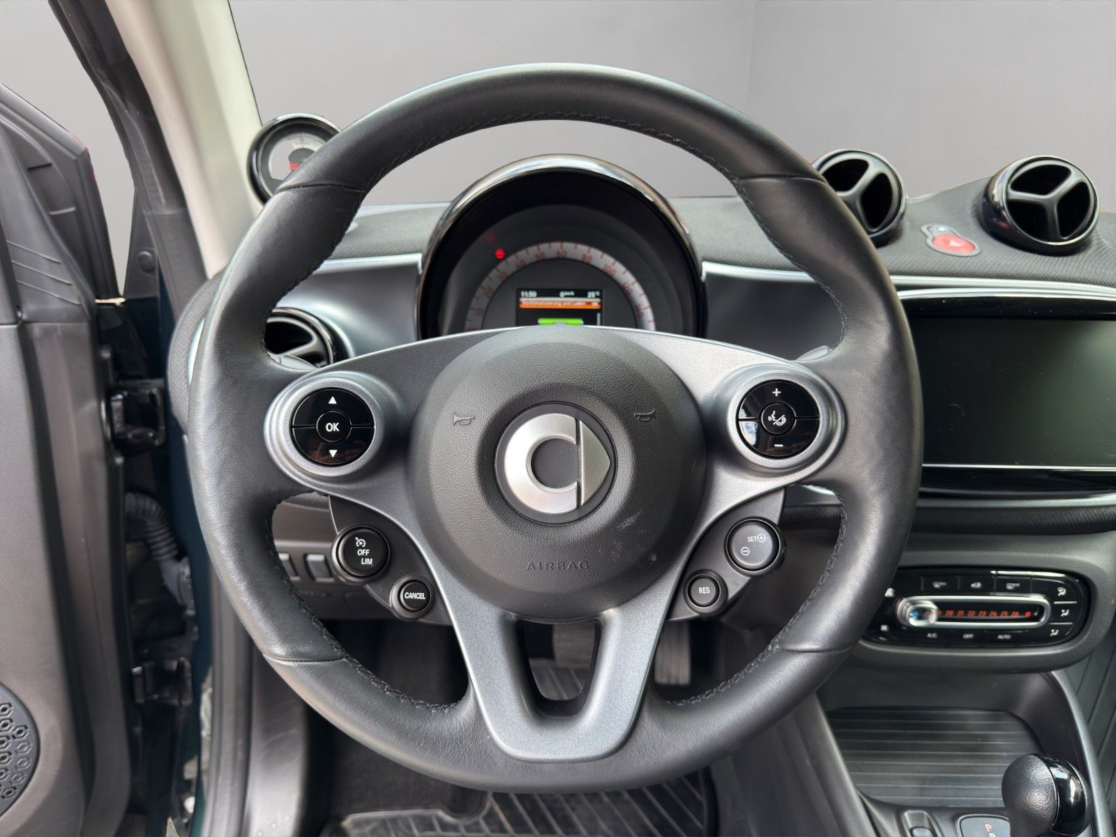 Fahrzeugabbildung Smart ForTwo Coupé EQ Passion *Rückfahrkamera*