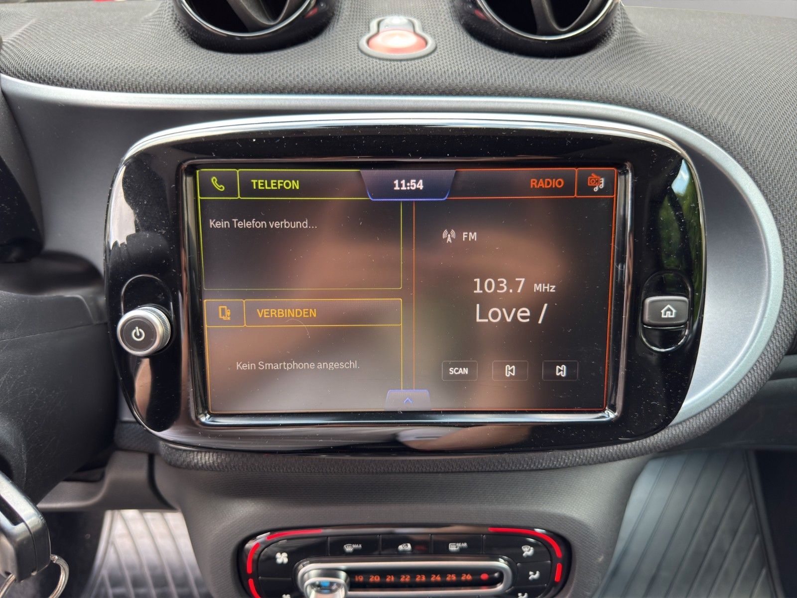 Fahrzeugabbildung Smart ForTwo Coupé EQ Passion *Rückfahrkamera*