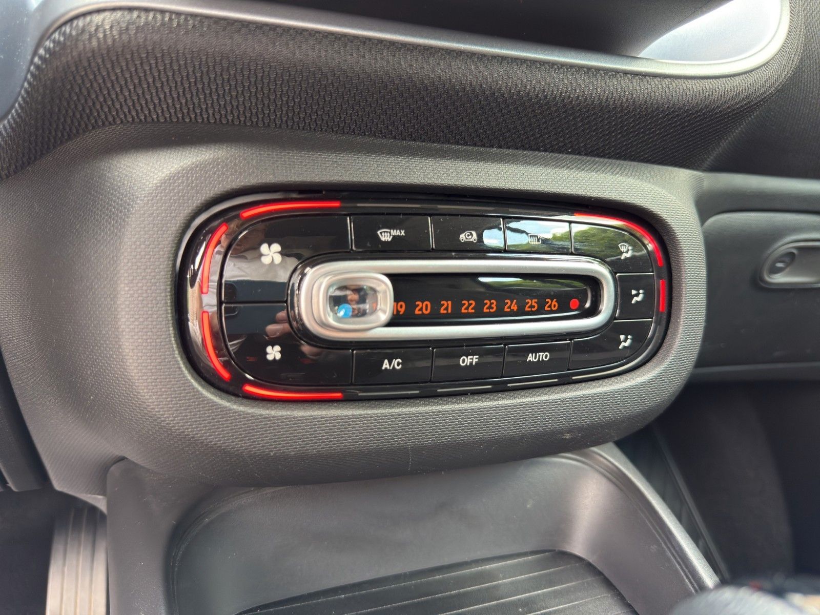 Fahrzeugabbildung Smart ForTwo Coupé EQ Passion *Rückfahrkamera*
