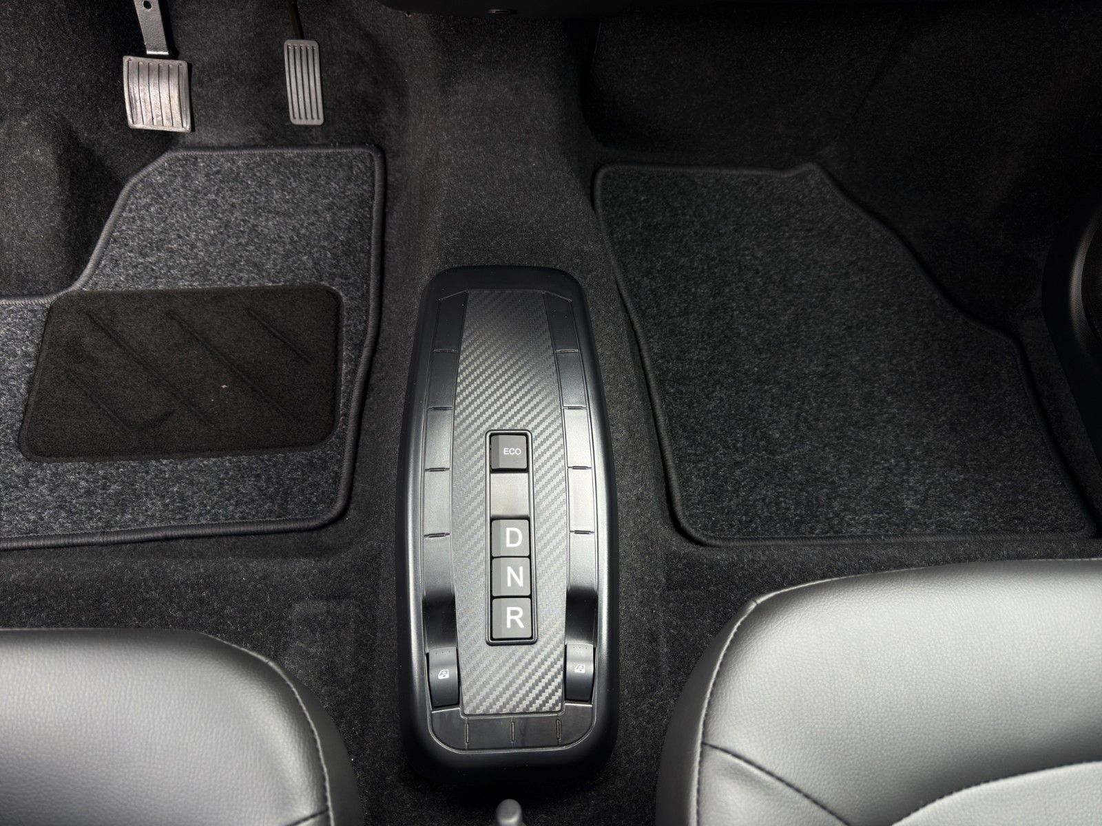 Fahrzeugabbildung Ligier MyLi E.PIC 12KW *CarPlay* *Rückfahrkamera*