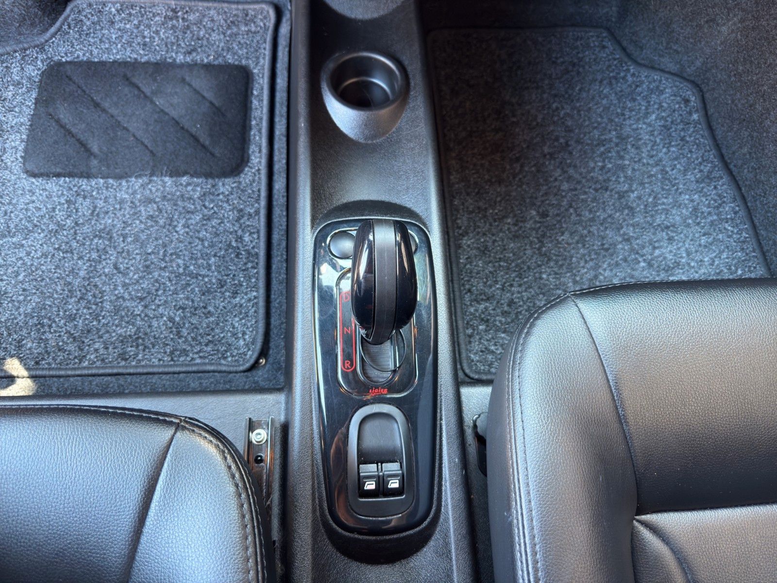 Fahrzeugabbildung Ligier JS 50 C Sport Pack *CarPlay*