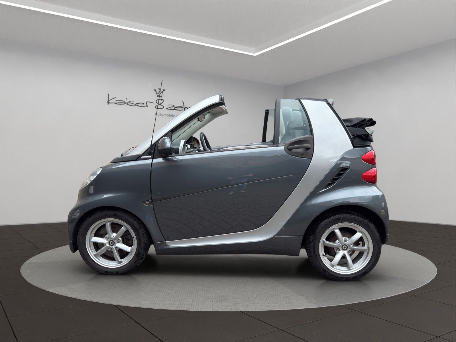 Fahrzeugabbildung Smart ForTwo 451 Cabrio Passion Sondermodell Pearlgrey