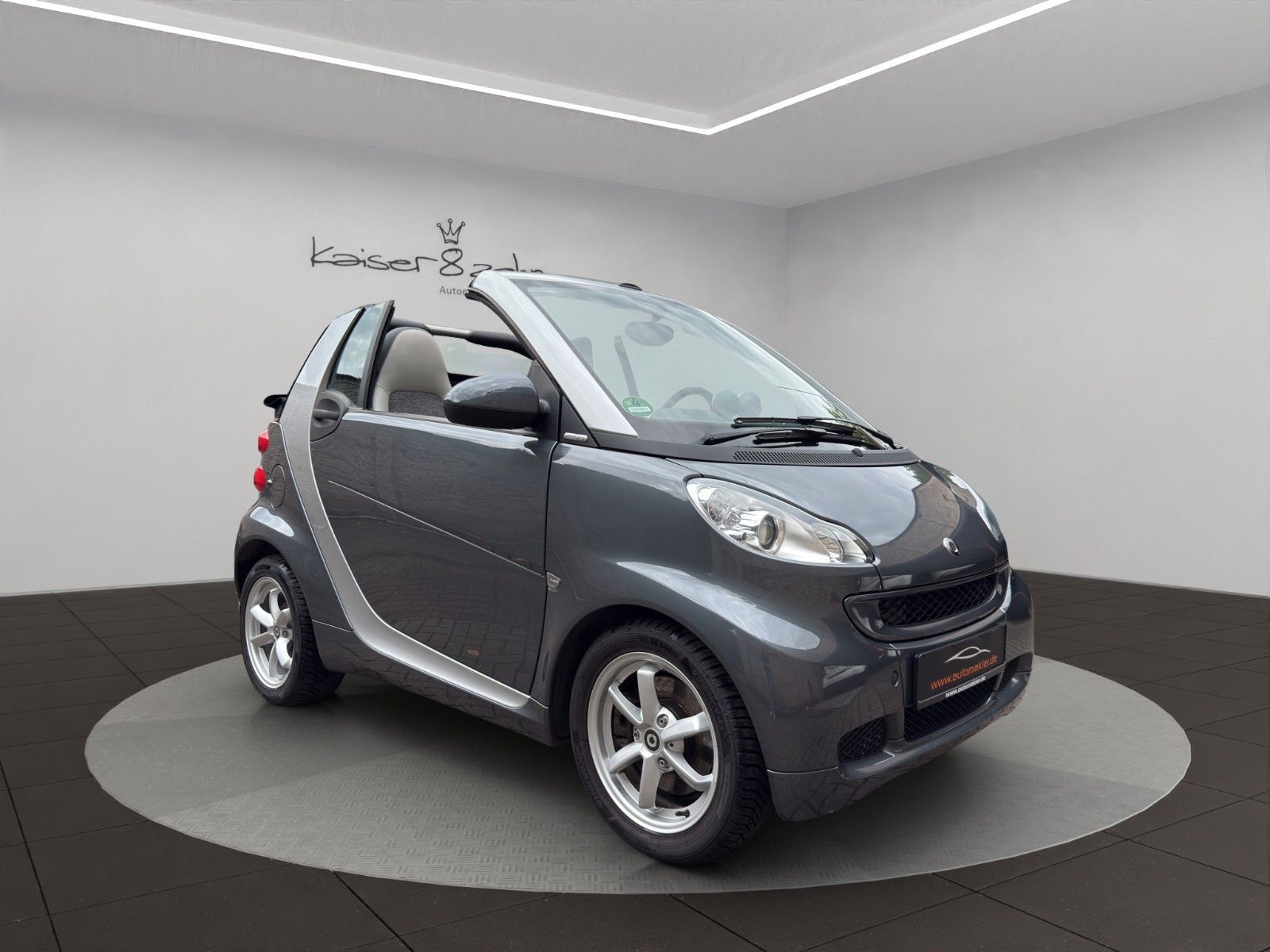 Fahrzeugabbildung Smart ForTwo 451 Cabrio Passion Sondermodell Pearlgrey