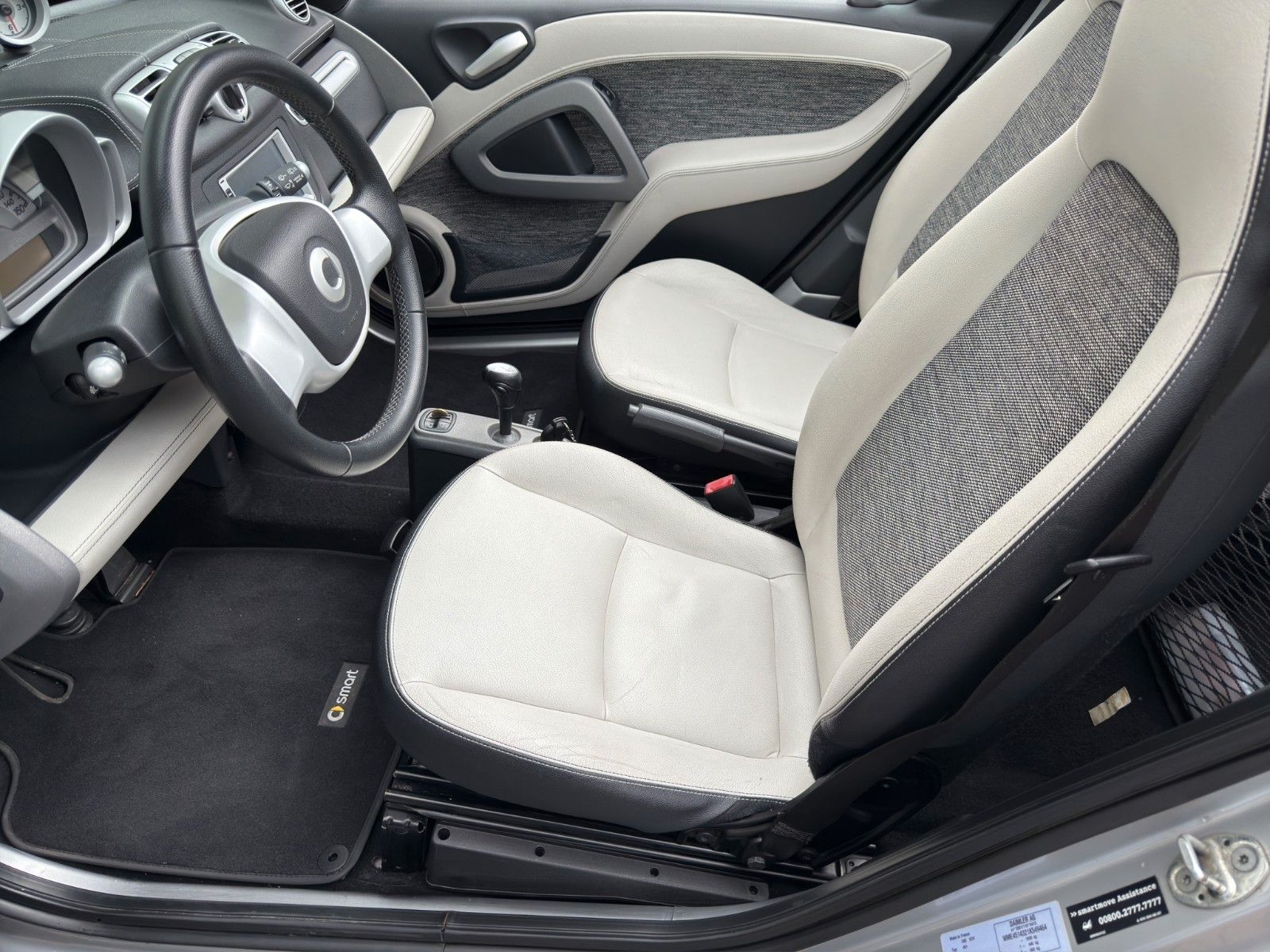 Fahrzeugabbildung Smart ForTwo 451 Cabrio Passion Sondermodell Pearlgrey