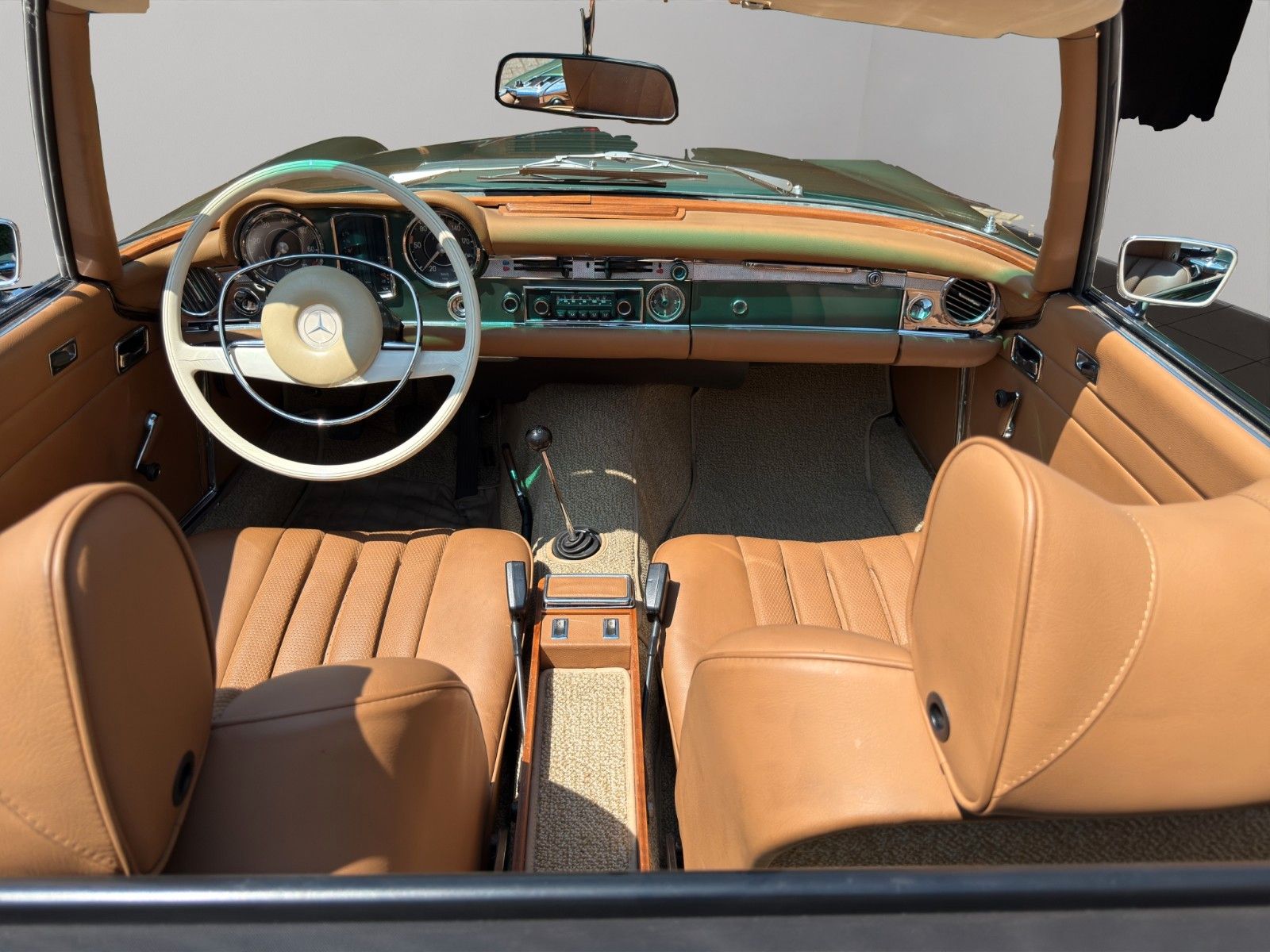 Fahrzeugabbildung Mercedes-Benz 280 SL Pagode *Classic Data Note 2+*