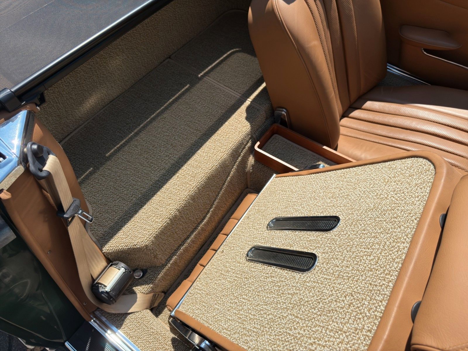 Fahrzeugabbildung Mercedes-Benz 280 SL Pagode *Classic Data Note 2+*